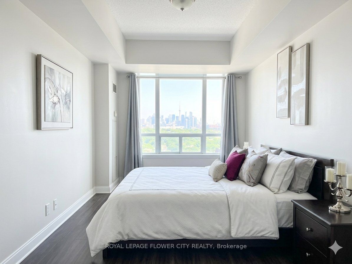 90 Absolute Avenue 1405 Property Photo 4