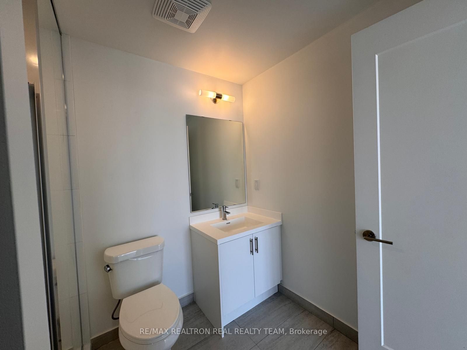 412 Silver Maple Road 523 Property Photo 21