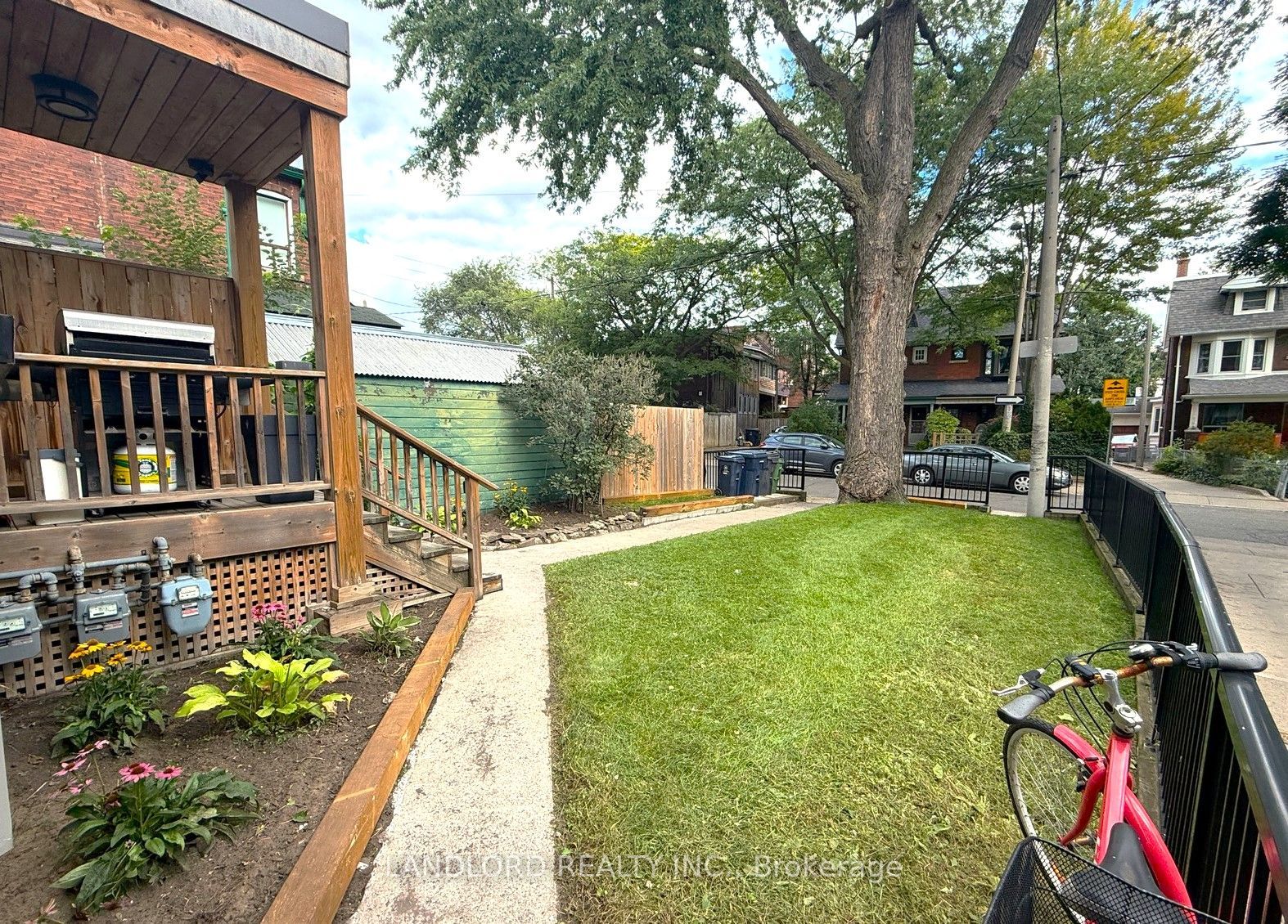 82 Parkway Avenue Property Photo 3