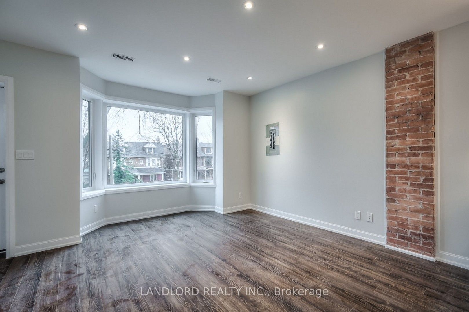 82 Parkway Avenue Property Photo 8