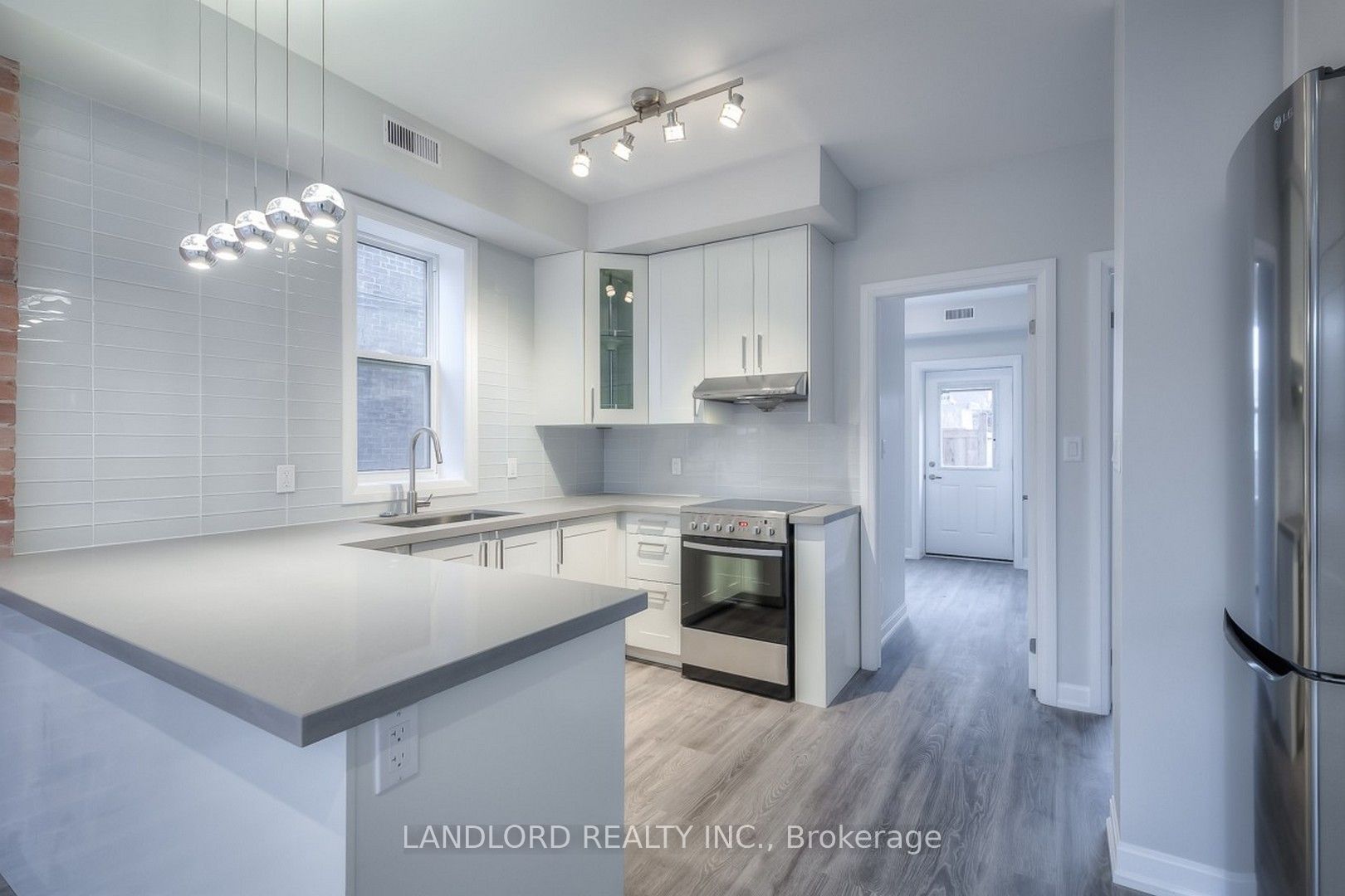 82 Parkway Avenue Property Photo 21