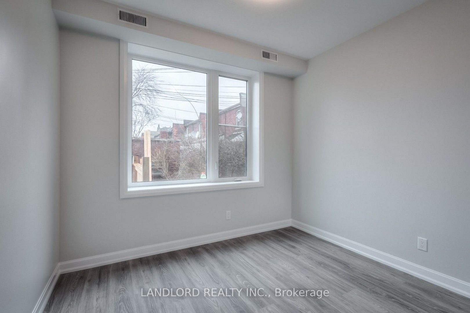 82 Parkway Avenue Property Photo 24