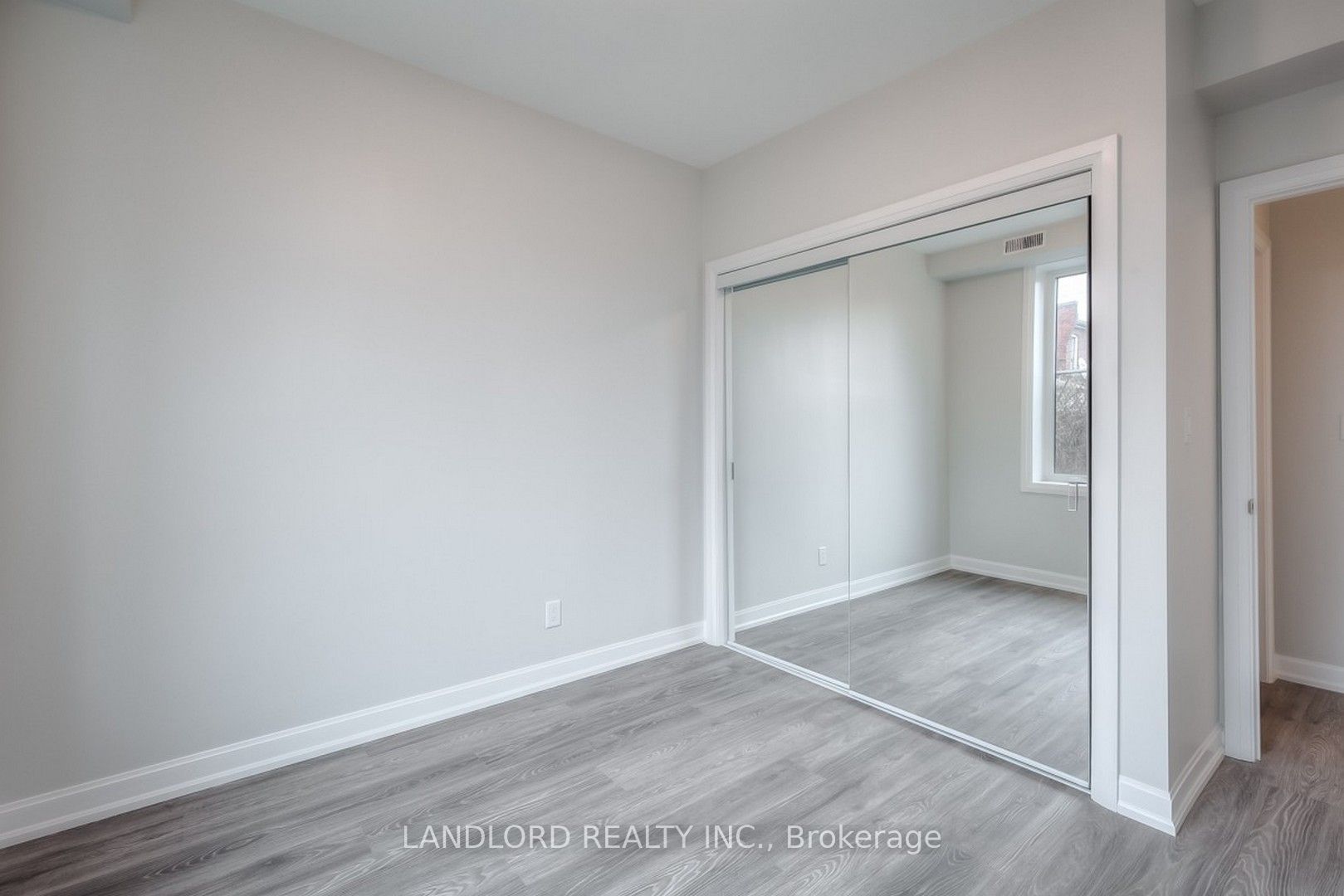 82 Parkway Avenue Property Photo 25