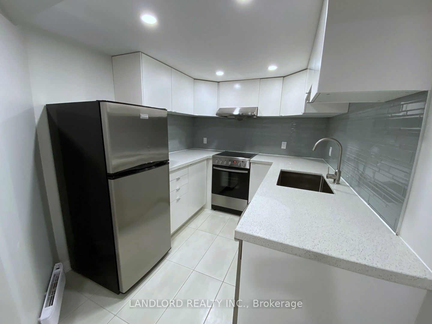 82 Parkway Avenue Property Photo 30