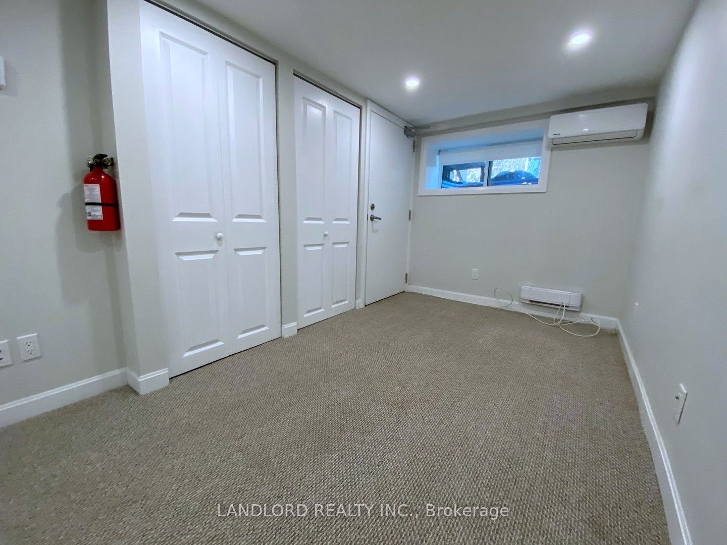 82 Parkway Avenue Property Photo 33