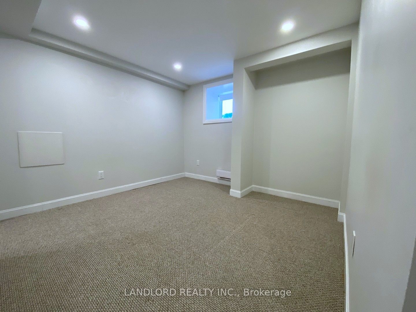 82 Parkway Avenue Property Photo 35