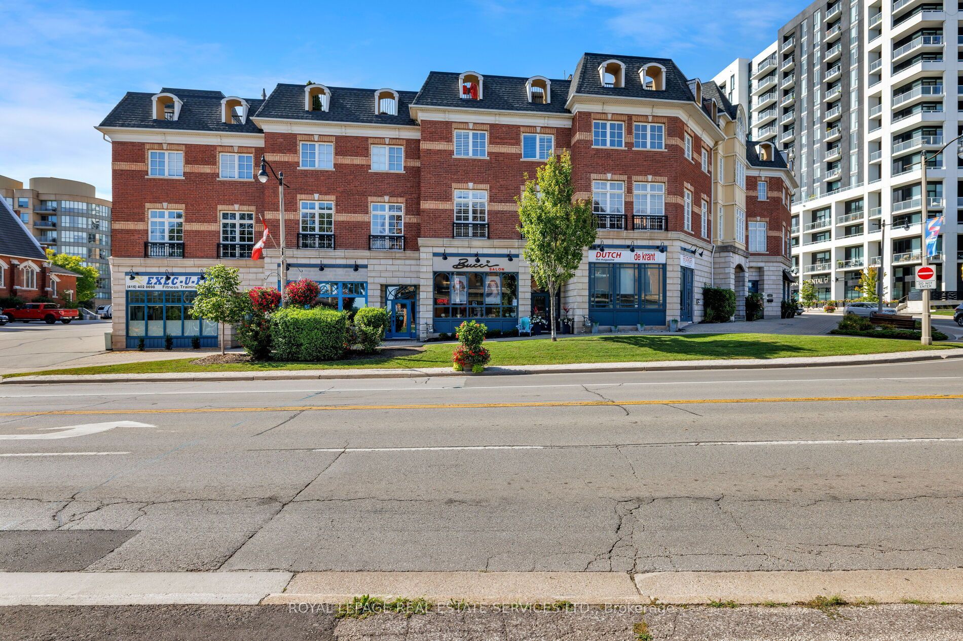 120 Bronte Road 7 Property Photo 1