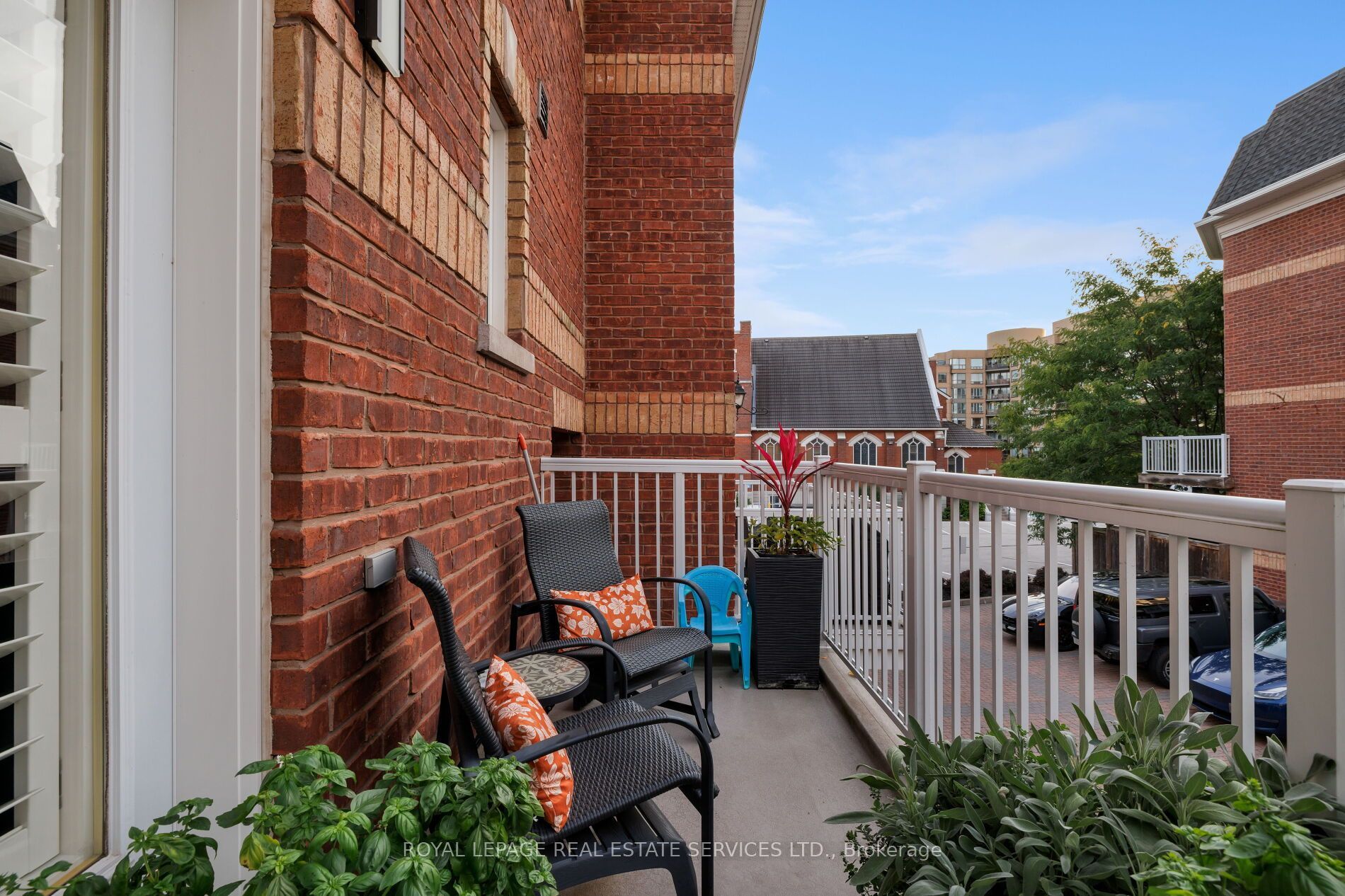 120 Bronte Road 7 Property Photo 20