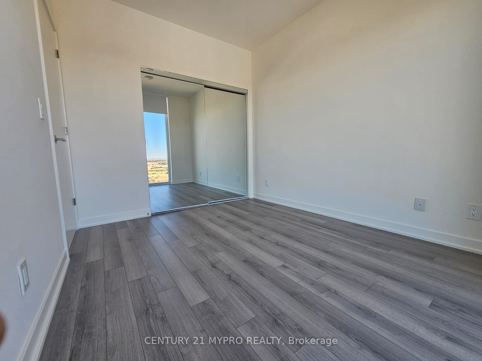3079 N Trafalgar Road N 2005 Property Photo 15