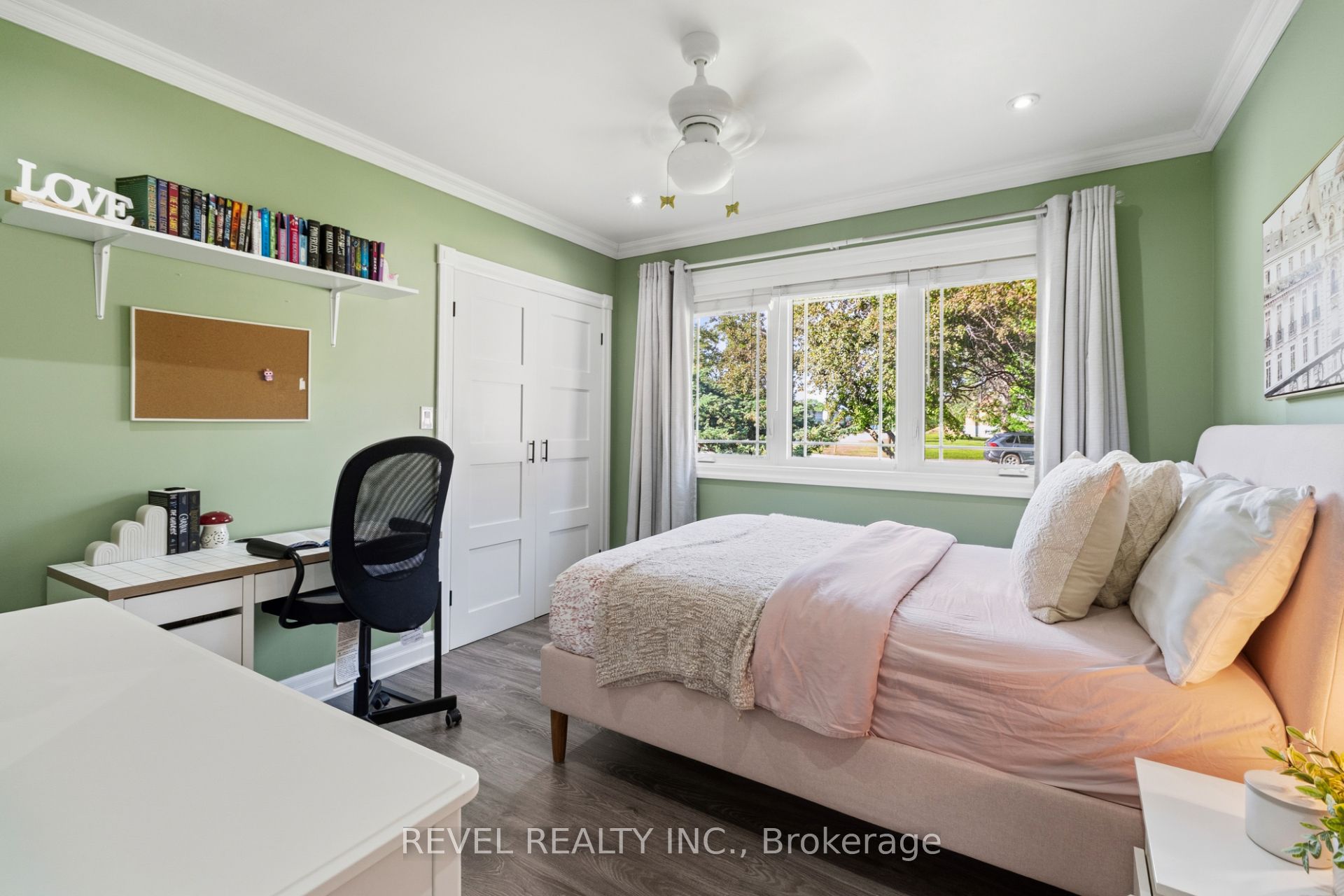 1648 Crediton Parkway Property Photo 18