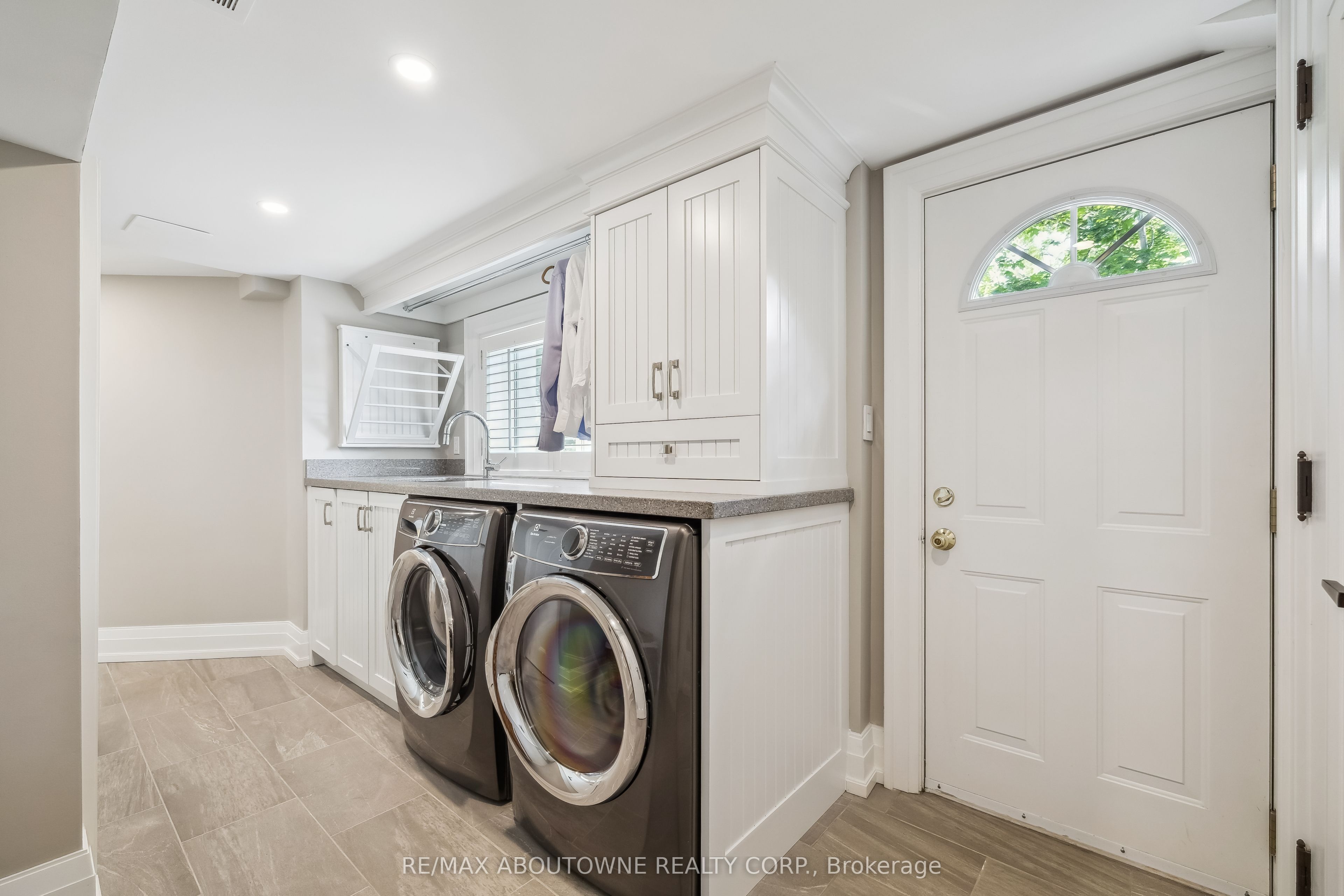 382 Trafalgar Road Property Photo 30