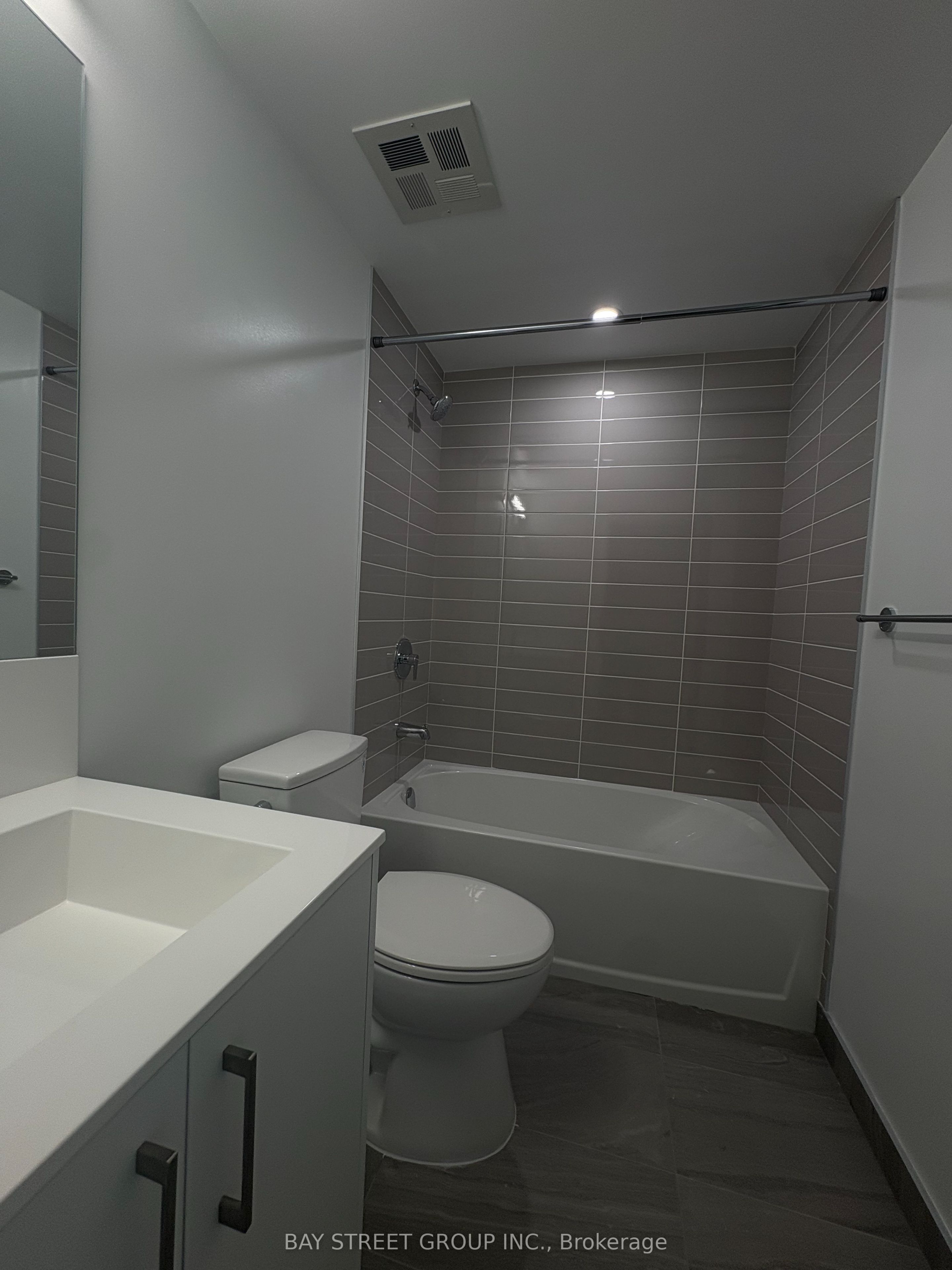 4010 Eglinton Avenue W 2022 Property Photo 17