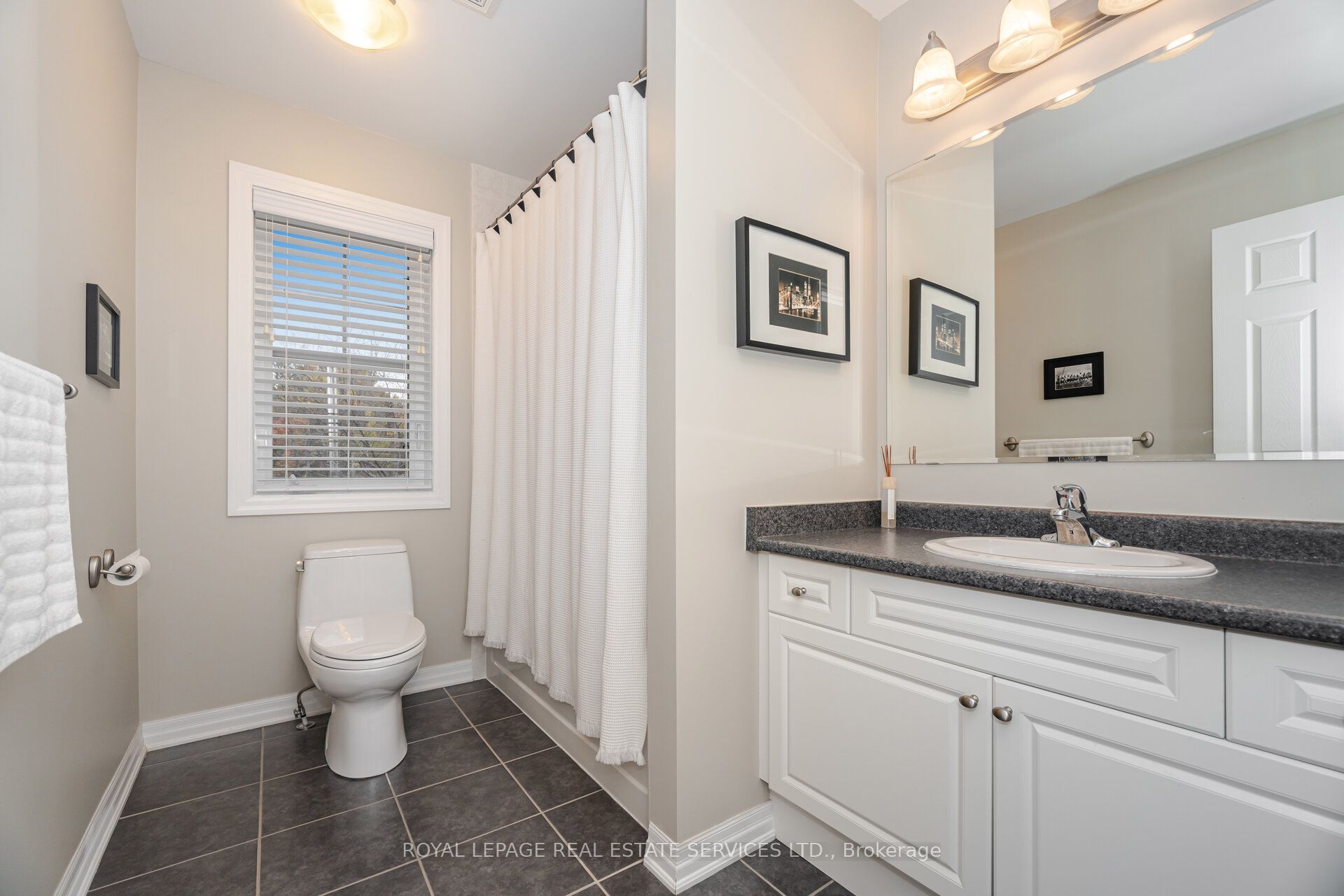 444 Coombs Court Property Photo 35