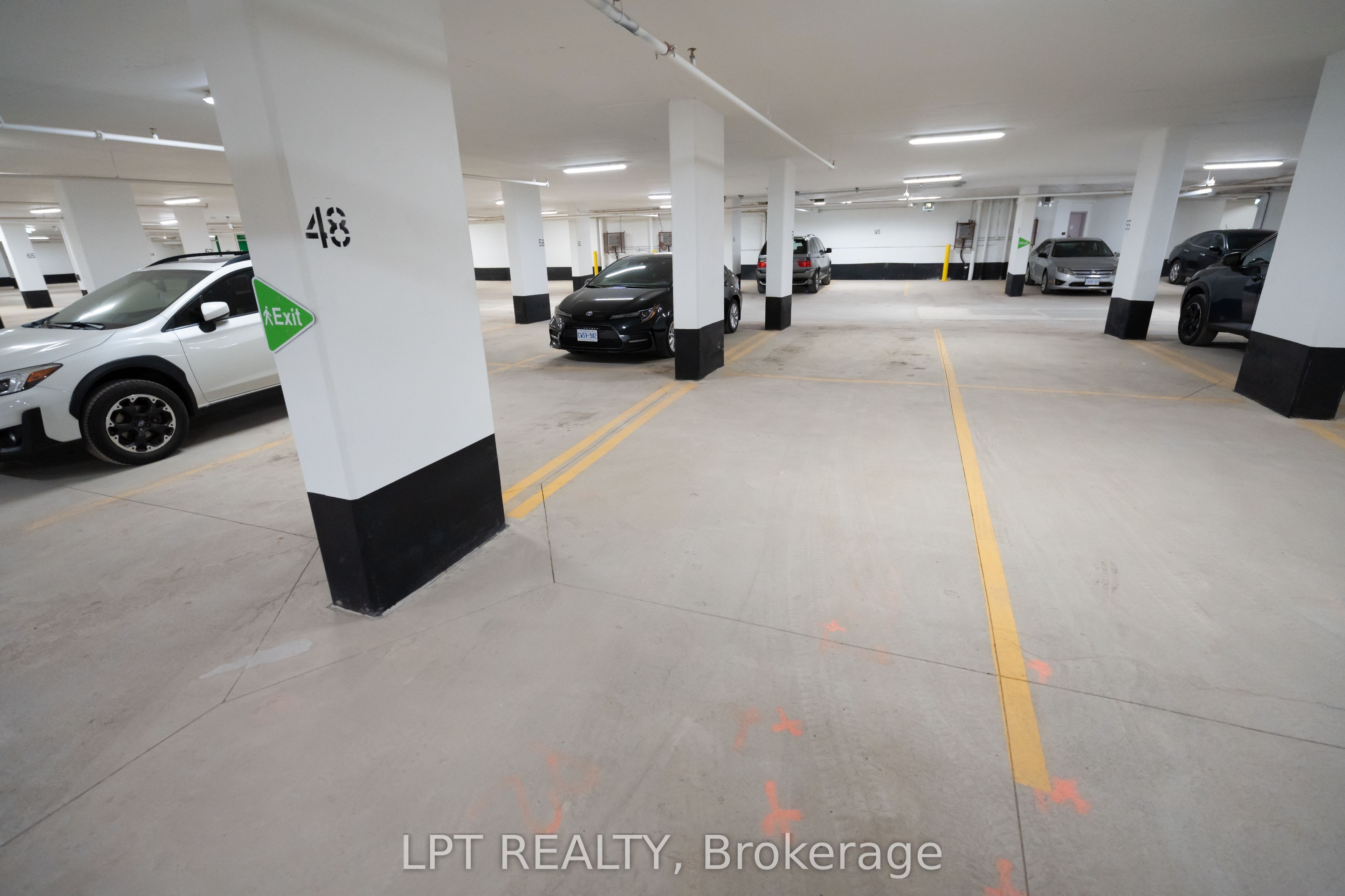 405 Dundas Street W Lph12 Property Photo 20