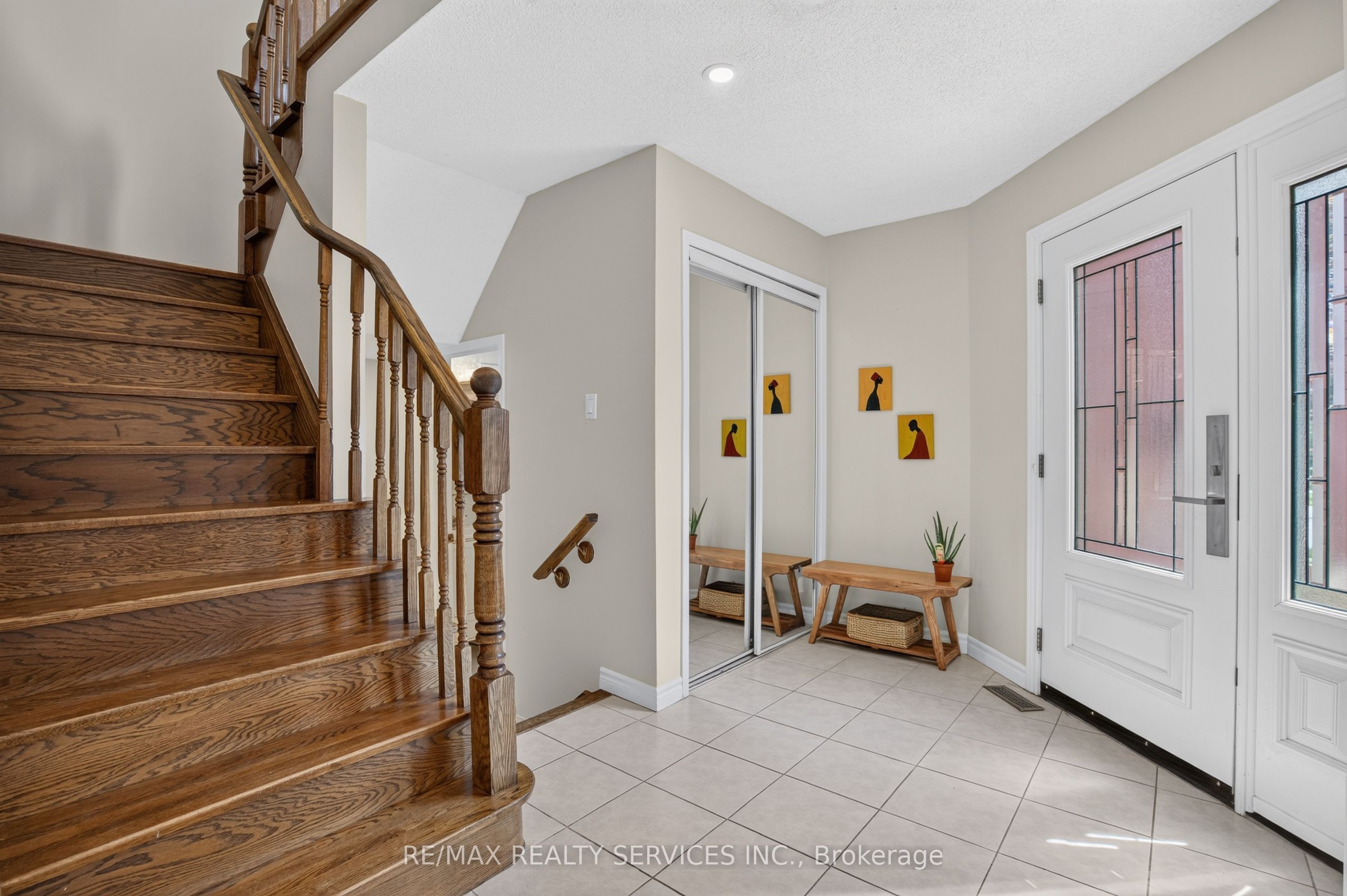2153 Oak Bliss Crescent Property Photo 9
