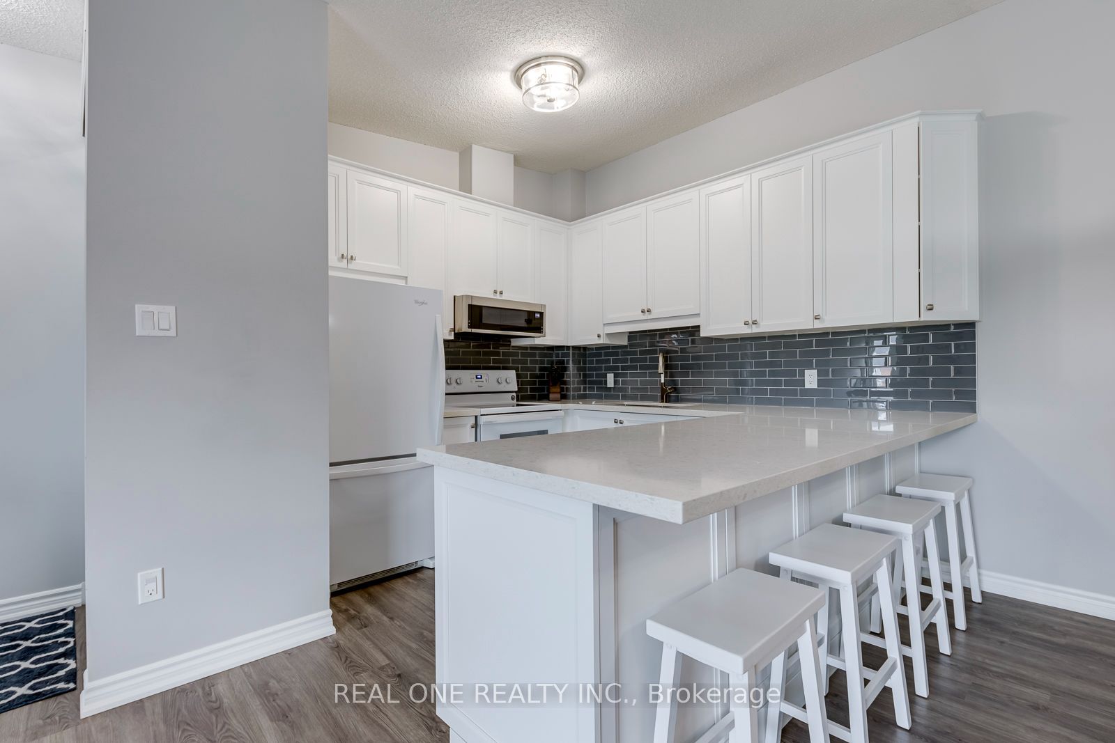 1701 Lampman Avenue 707 Property Photo 1