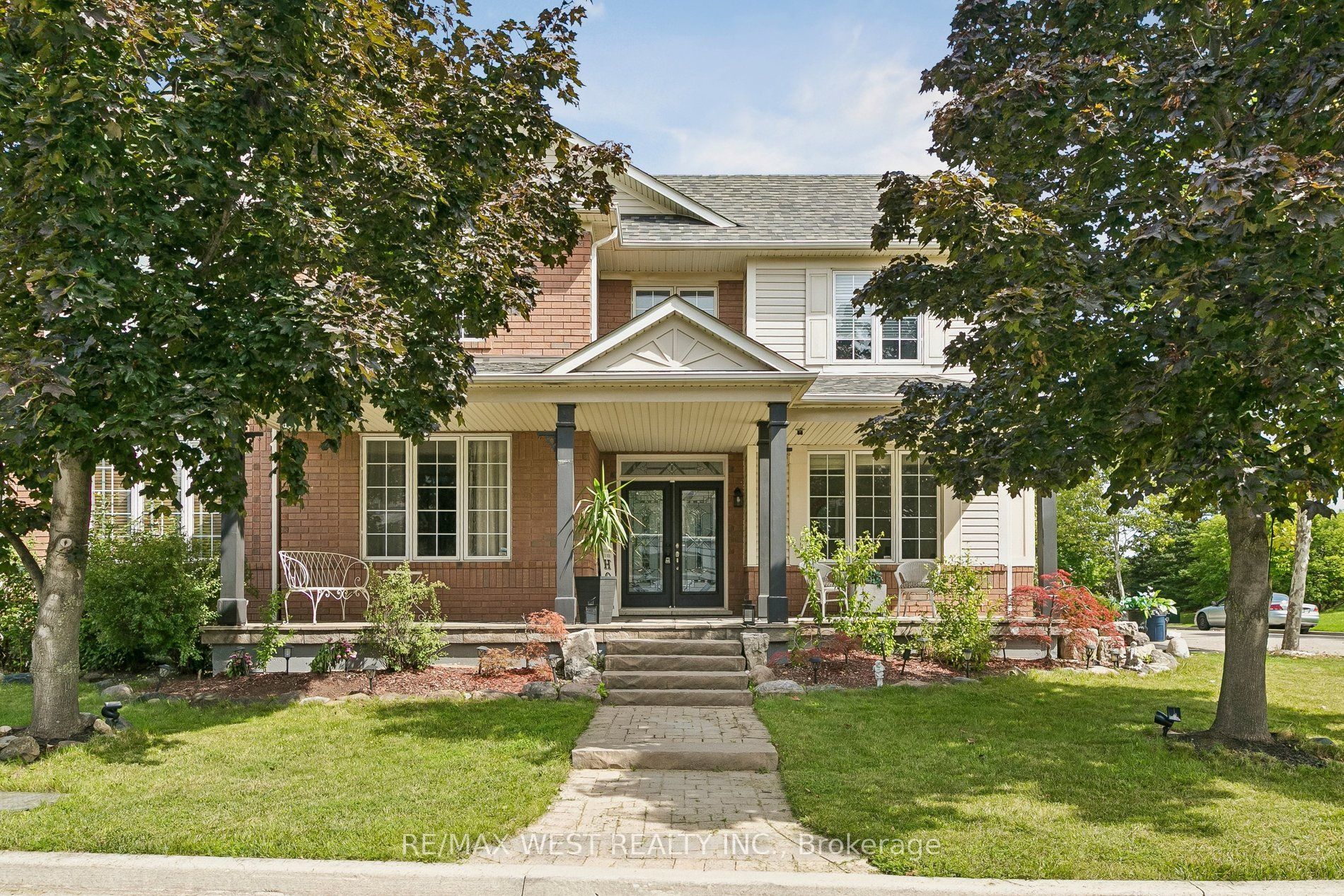 737 Turrell Crescent Property Photo 1