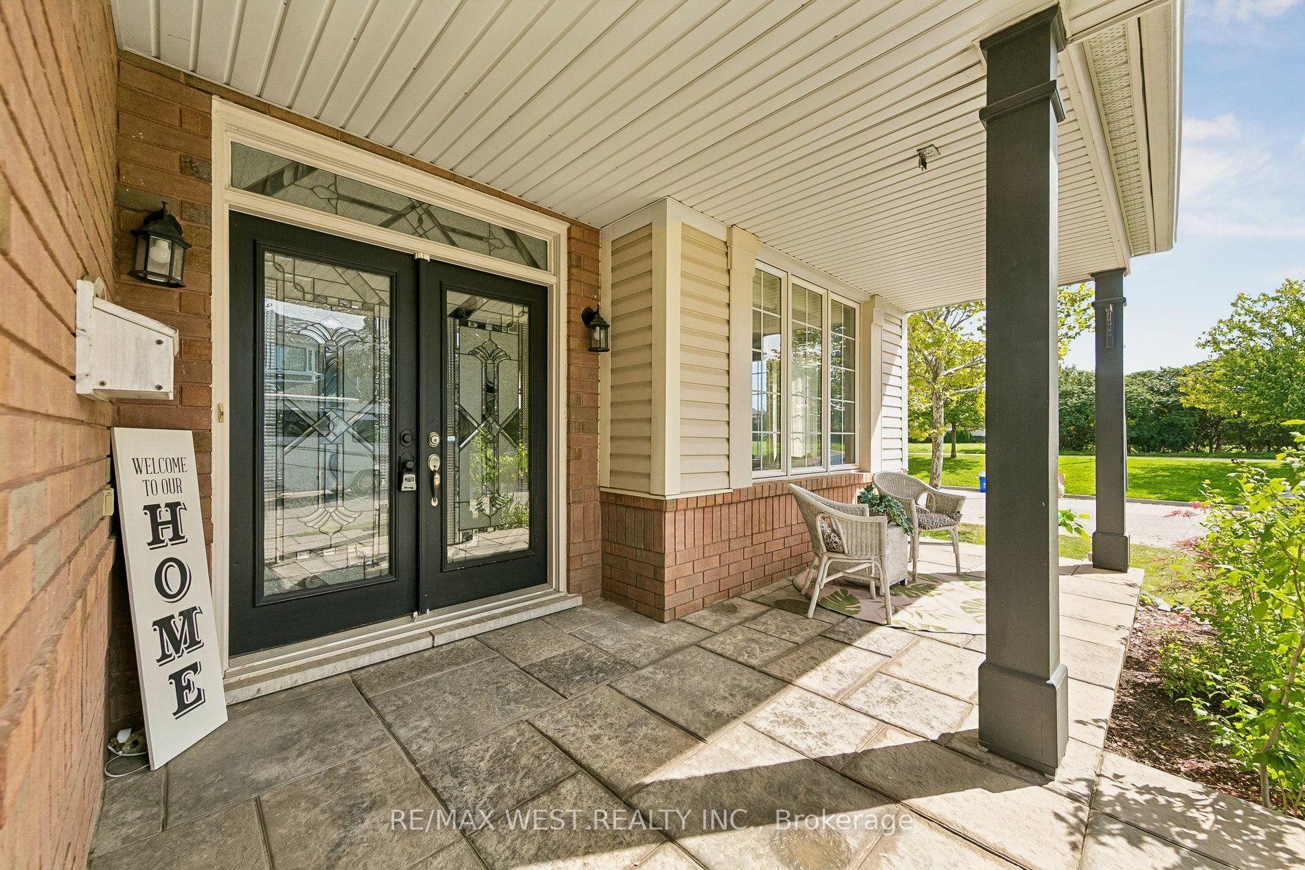737 Turrell Crescent Property Photo 6