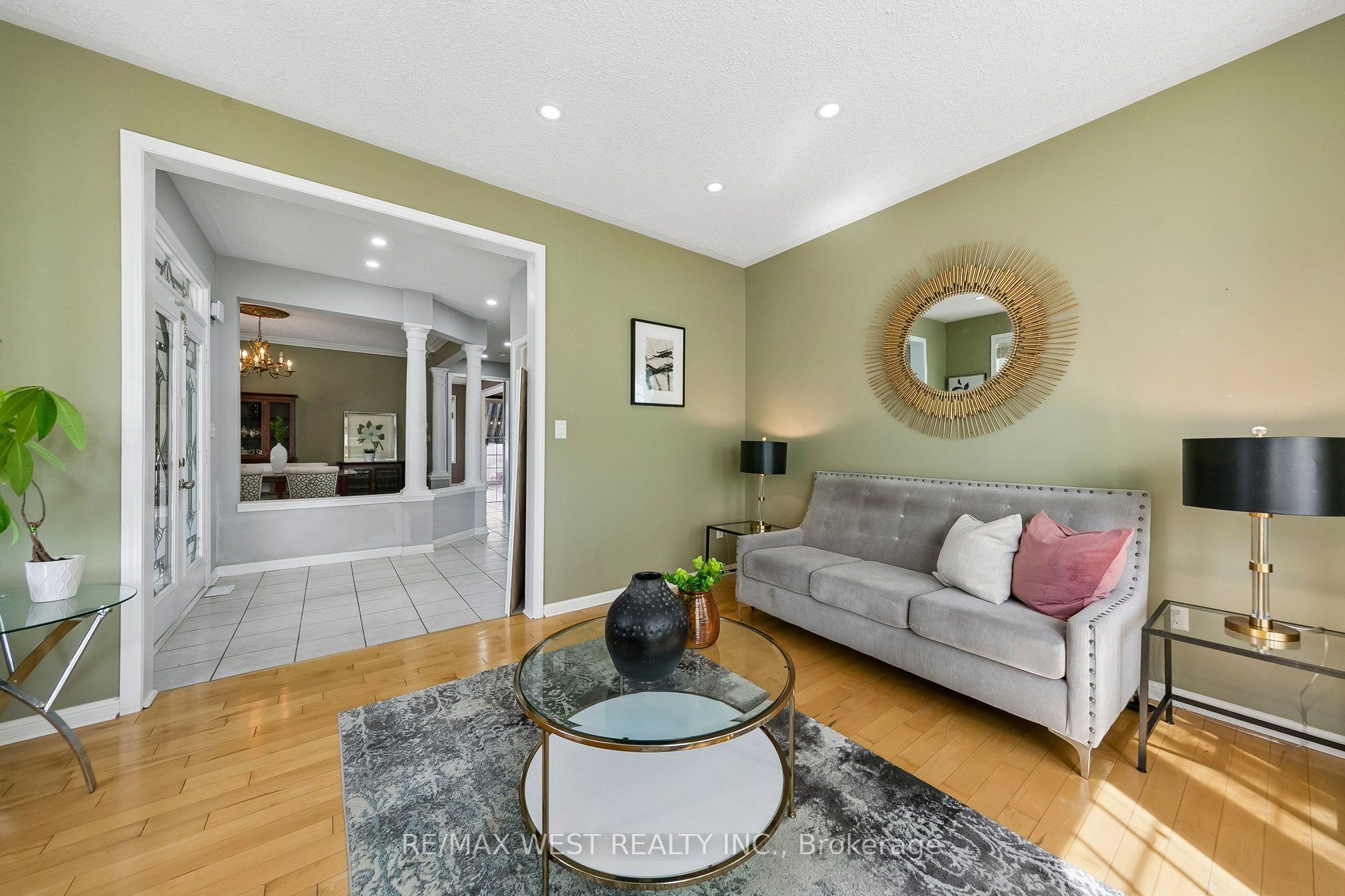 737 Turrell Crescent Property Photo 11