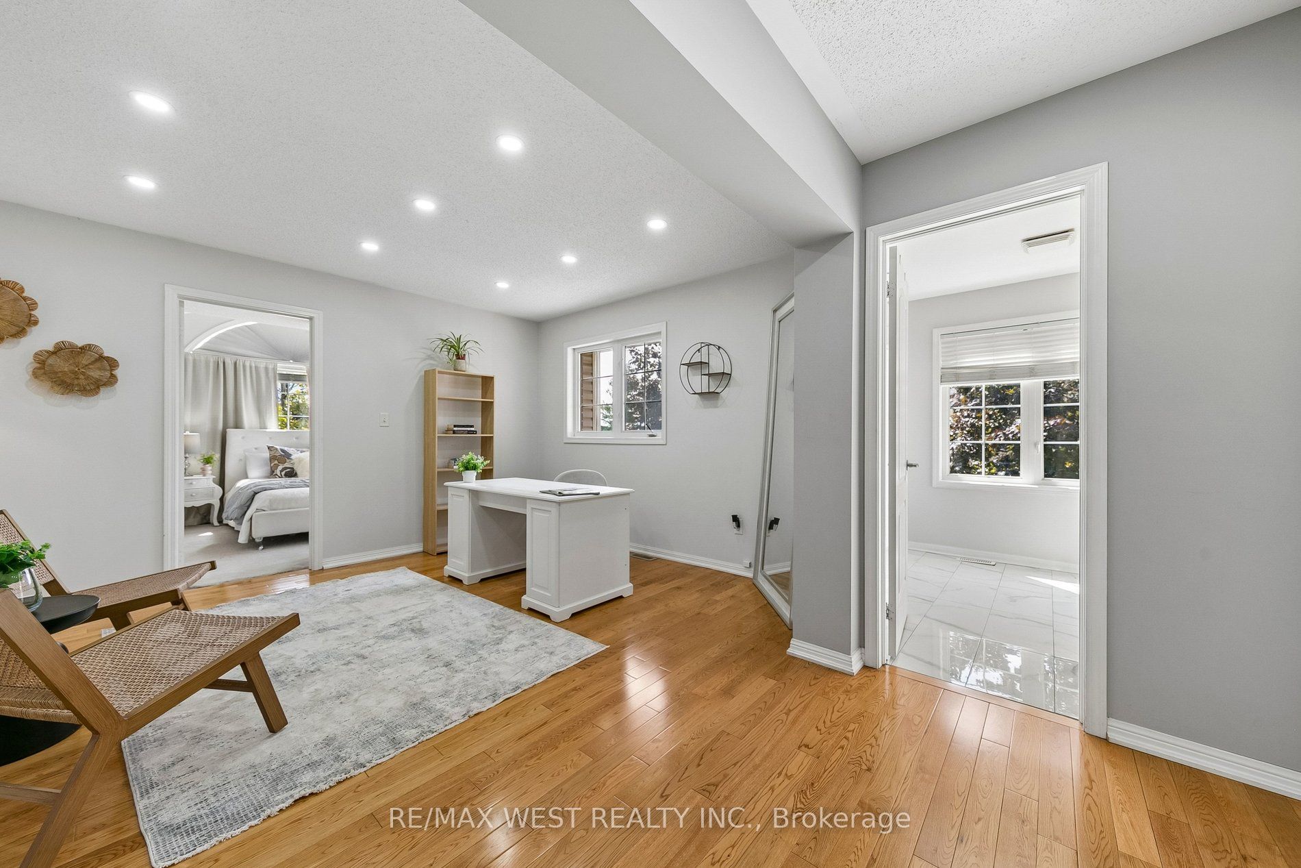 737 Turrell Crescent Property Photo 29