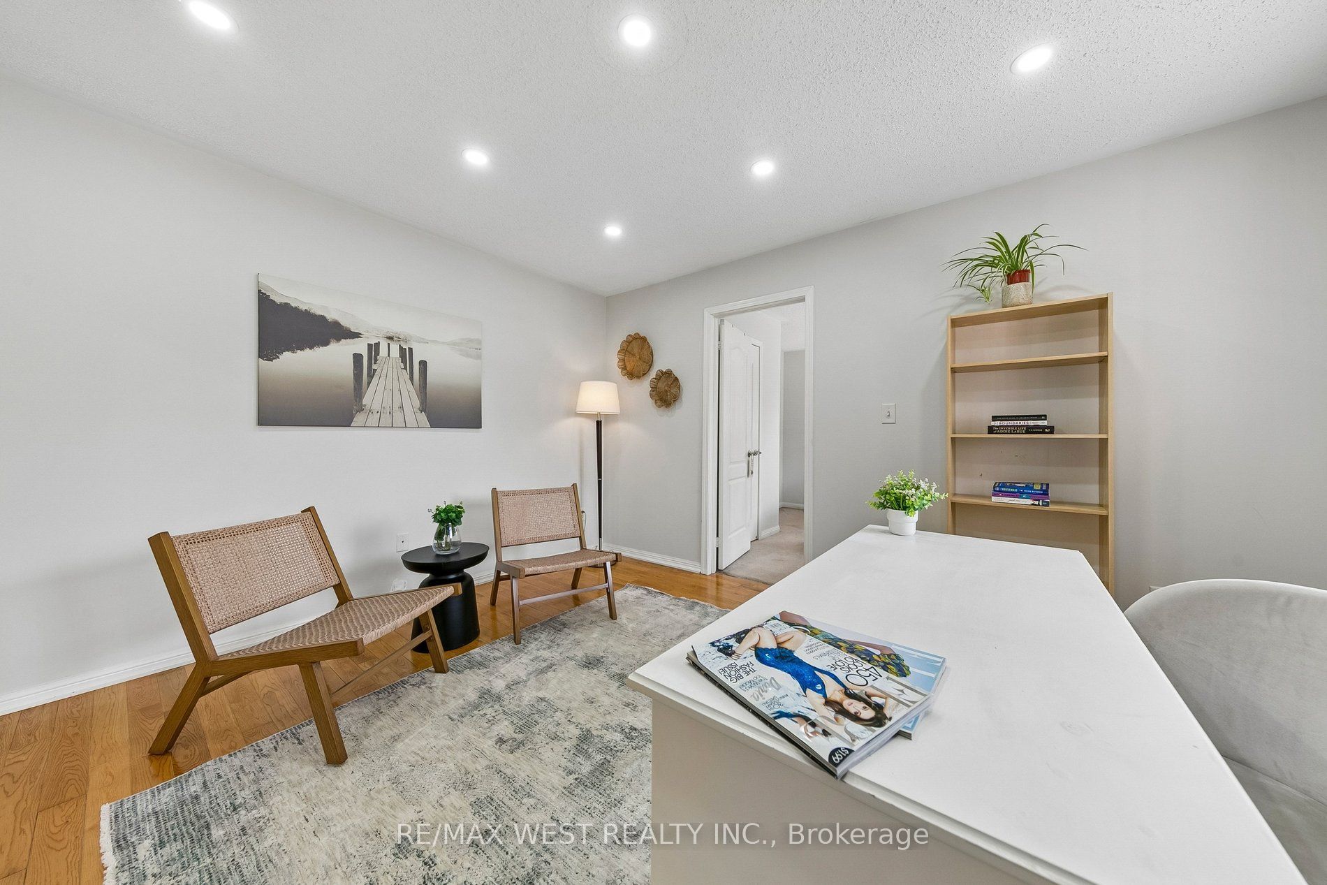 737 Turrell Crescent Property Photo 33
