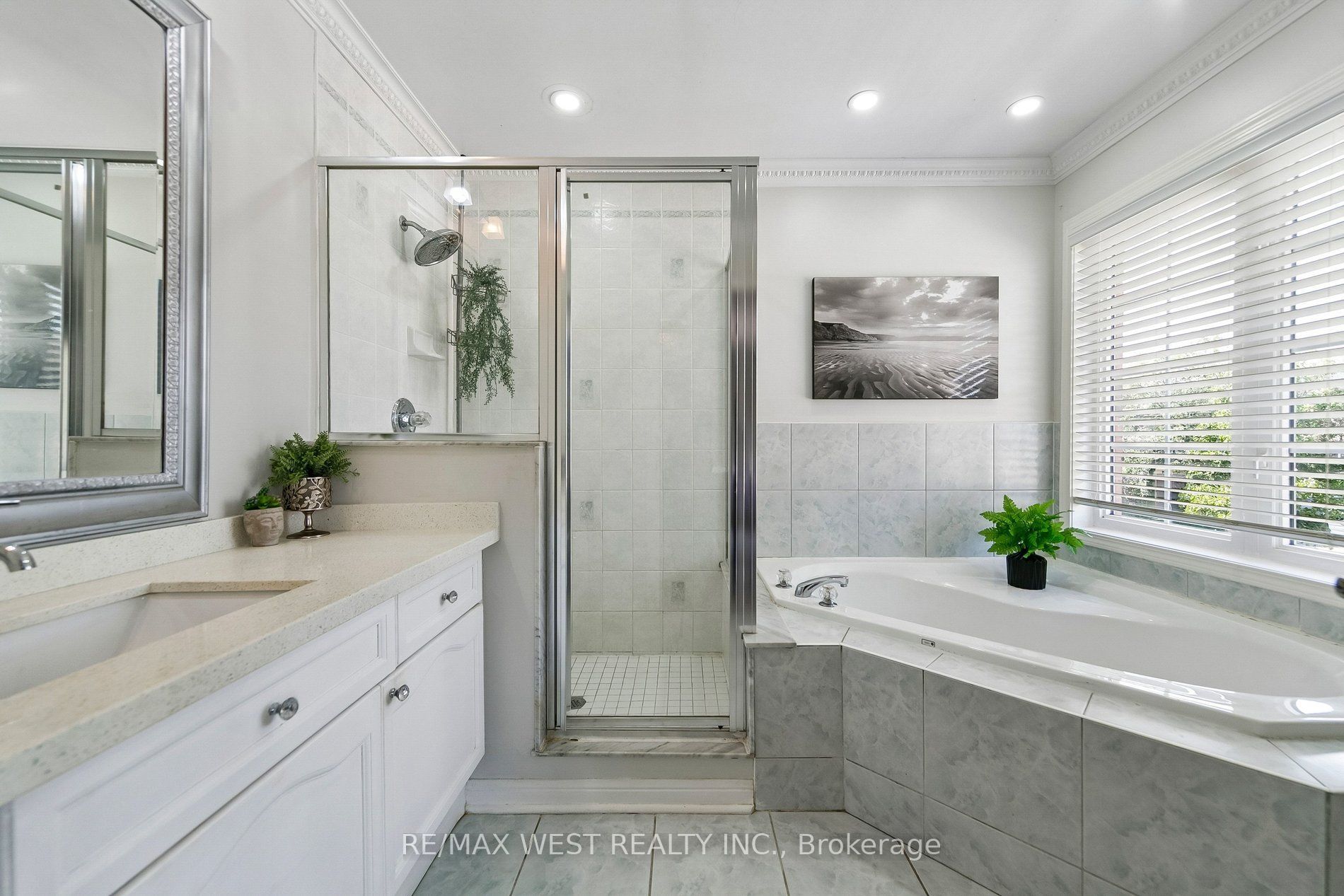 737 Turrell Crescent Property Photo 40