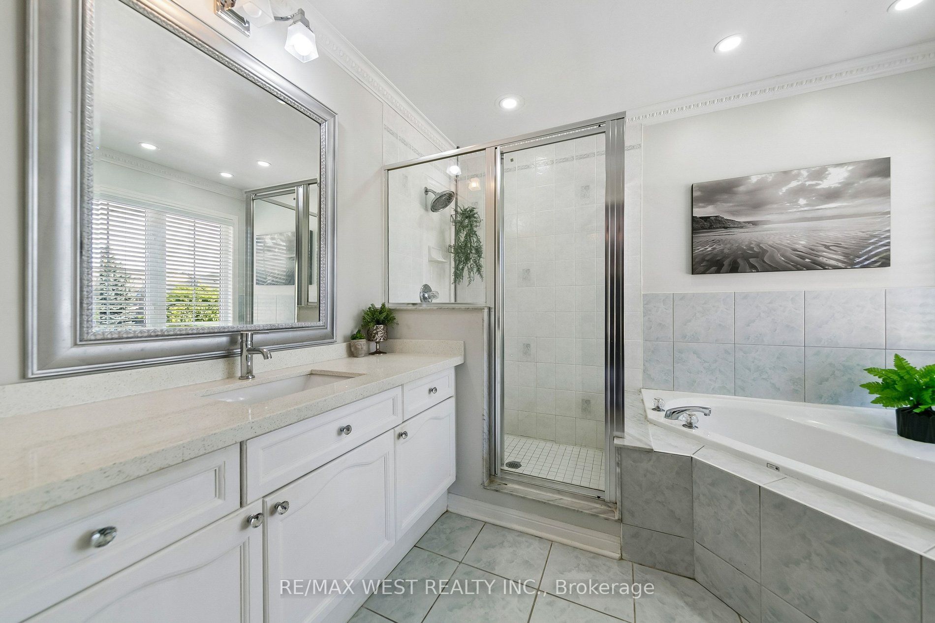 737 Turrell Crescent Property Photo 41
