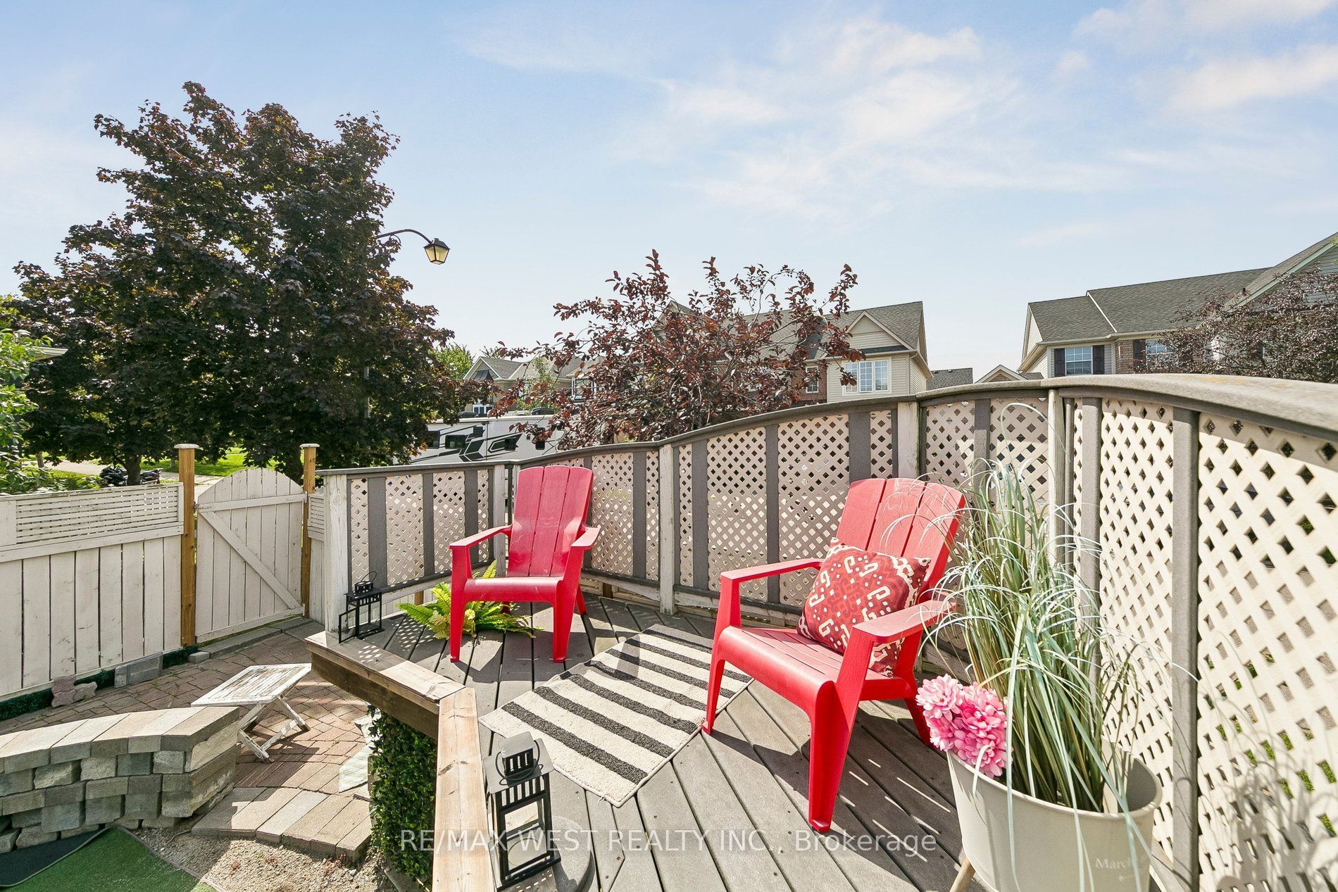 737 Turrell Crescent Property Photo 43