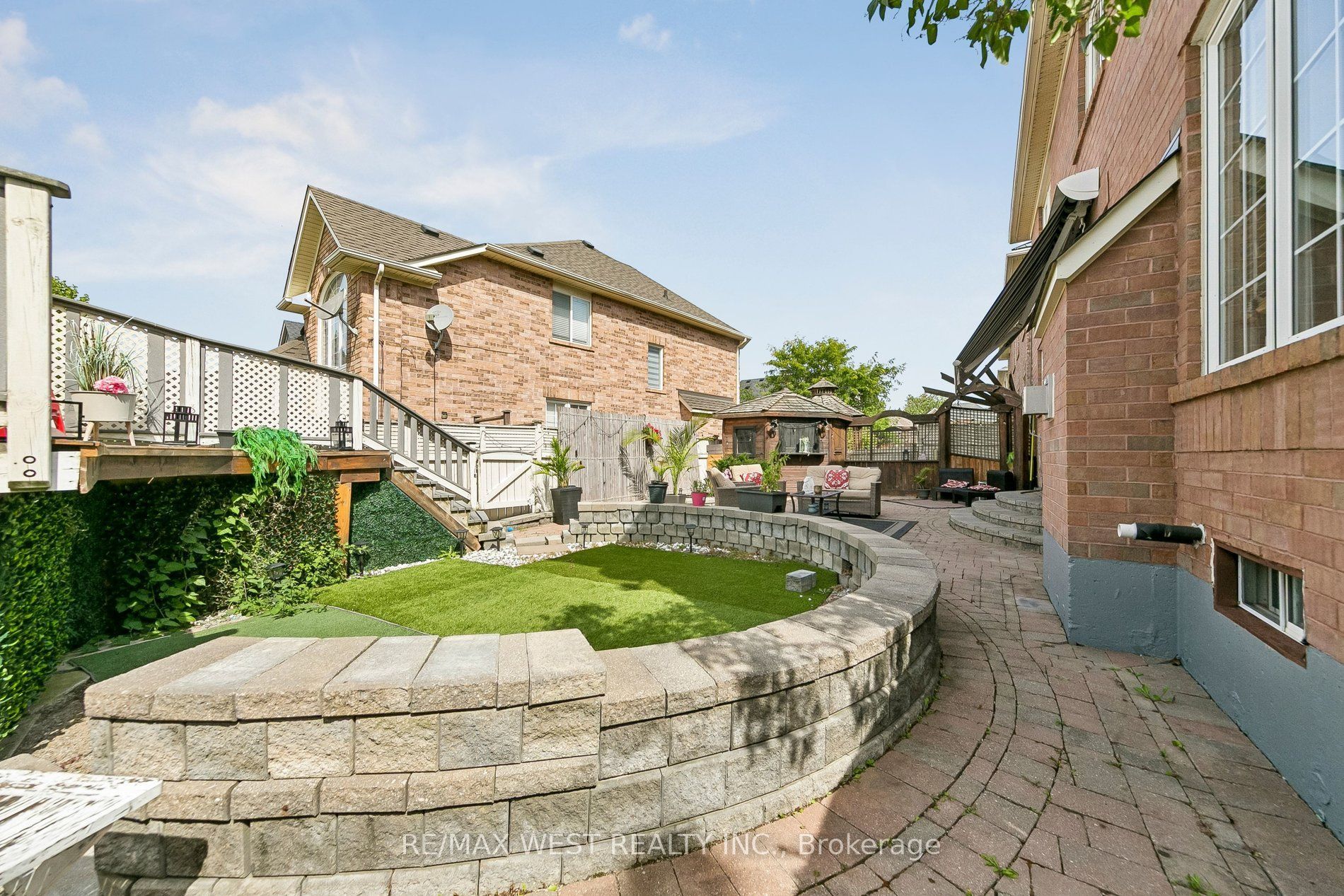 737 Turrell Crescent Property Photo 46