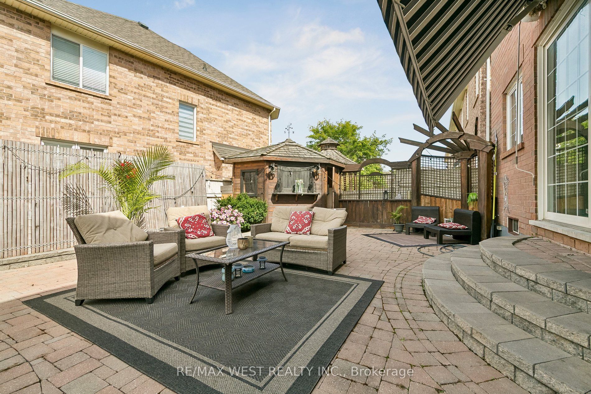 737 Turrell Crescent Property Photo 47