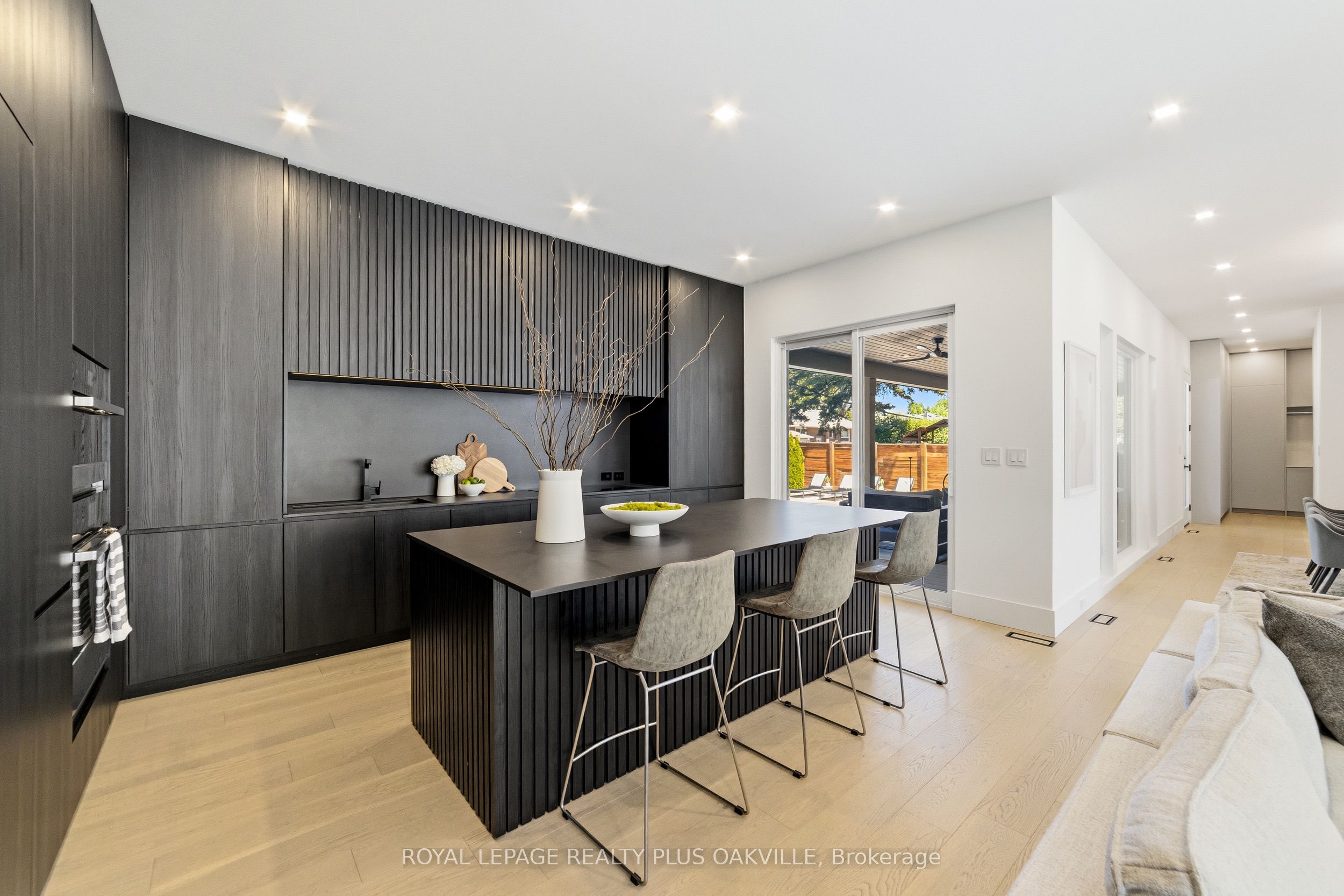 1189 Tisdale Street Property Photo 5
