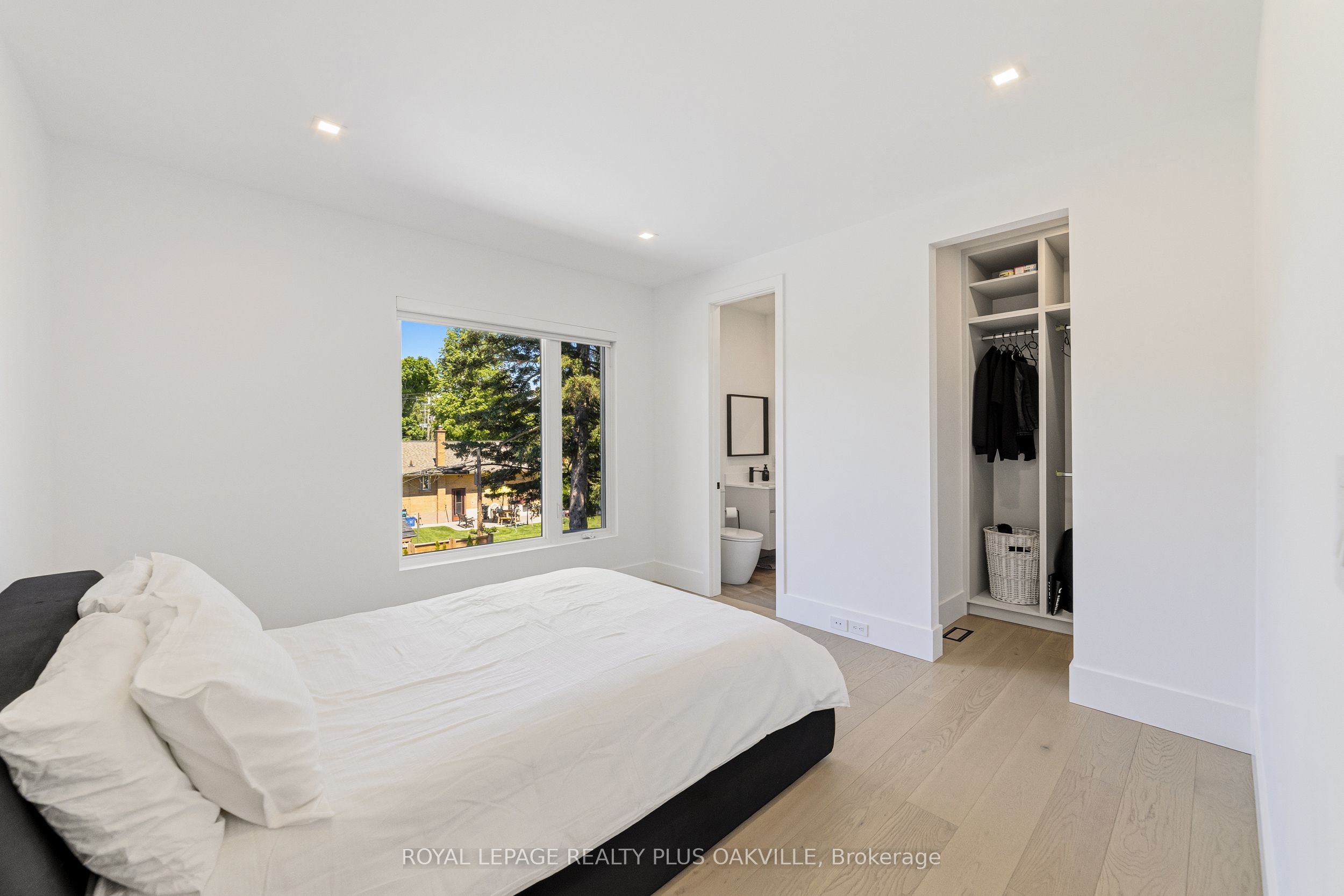 1189 Tisdale Street Property Photo 15