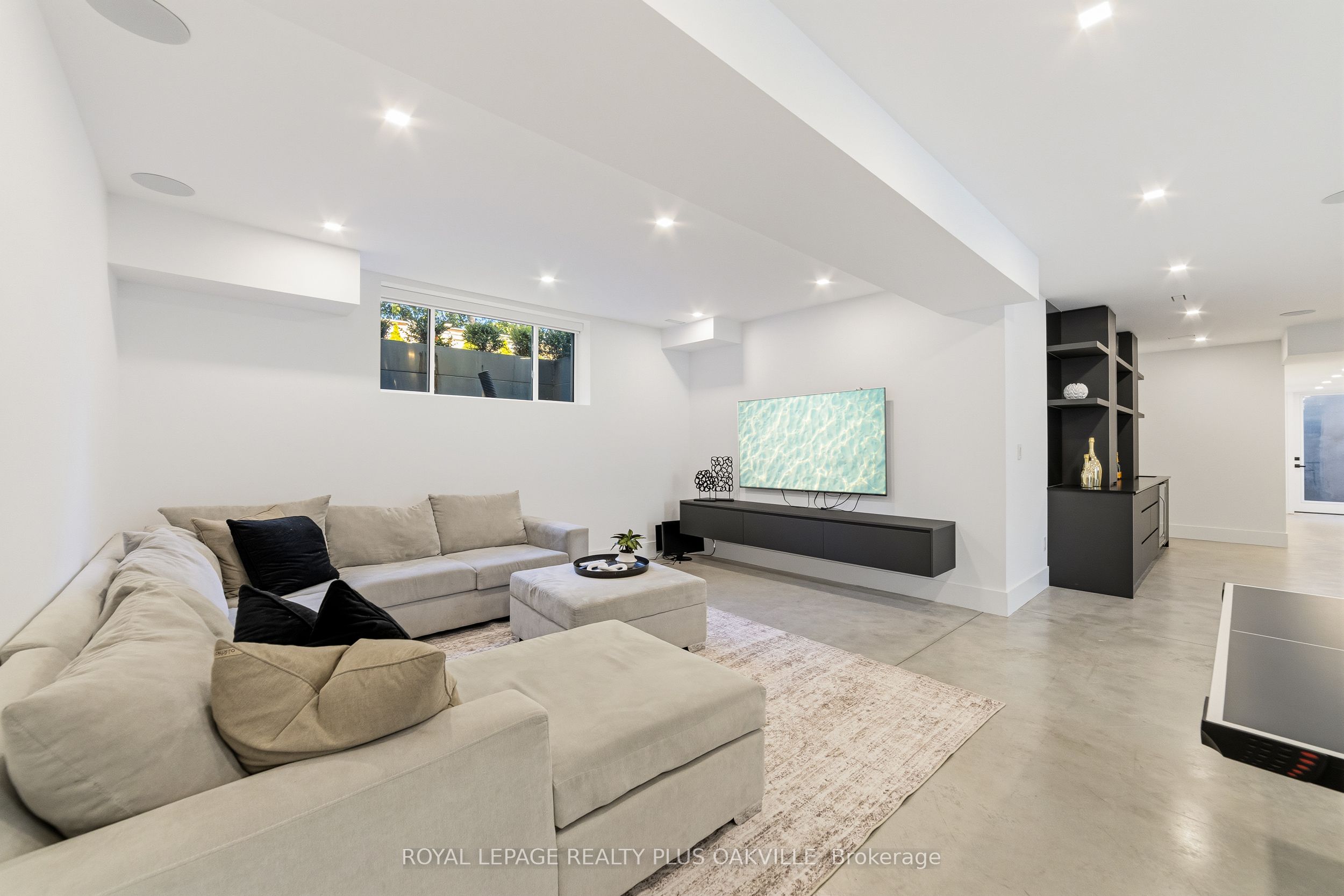 1189 Tisdale Street Property Photo 19