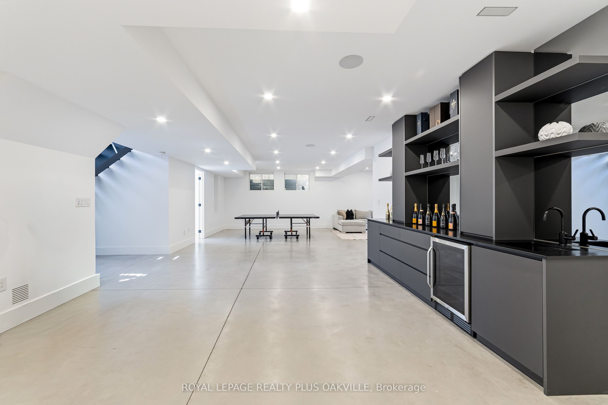 1189 Tisdale Street Property Photo 20
