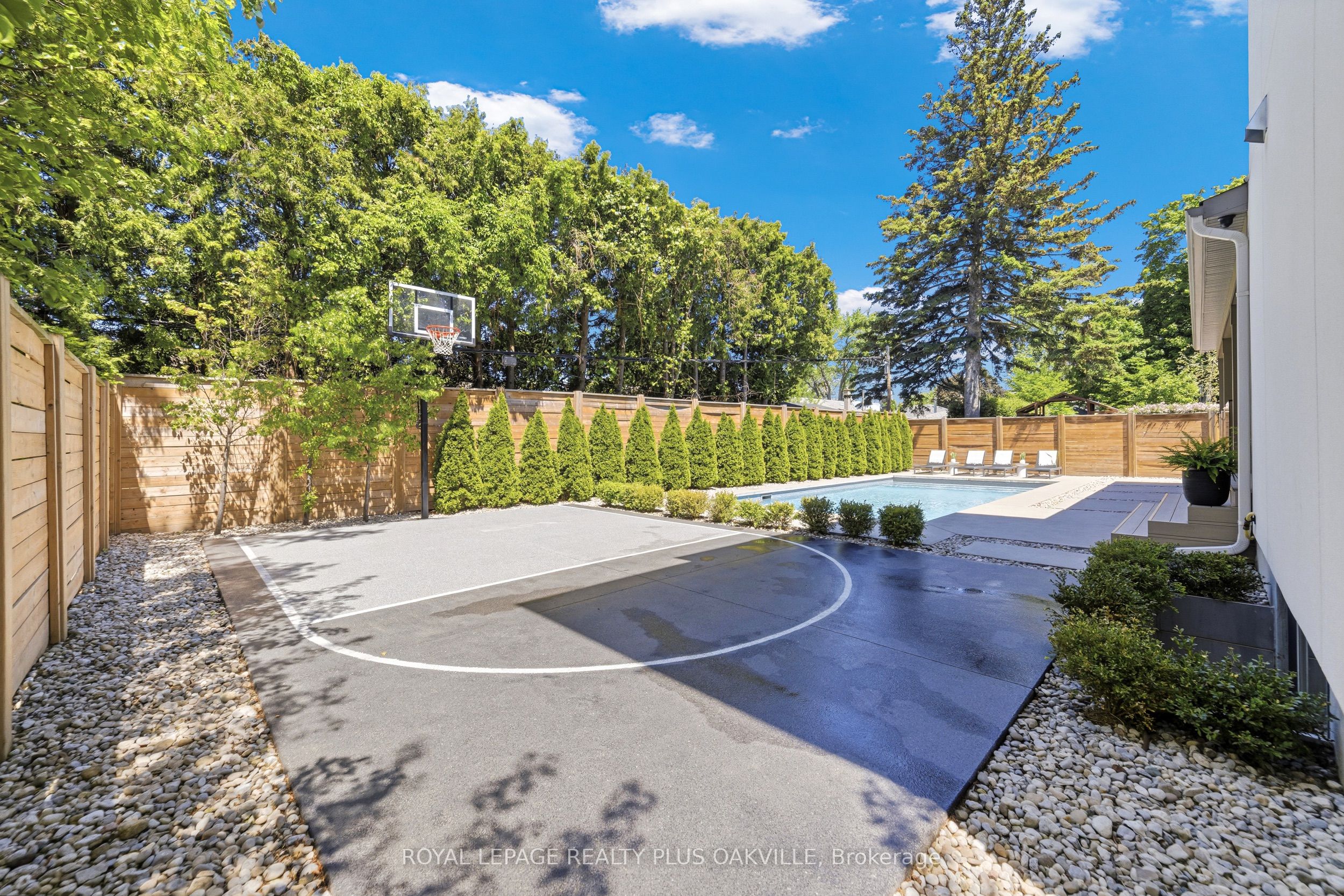 1189 Tisdale Street Property Photo 23