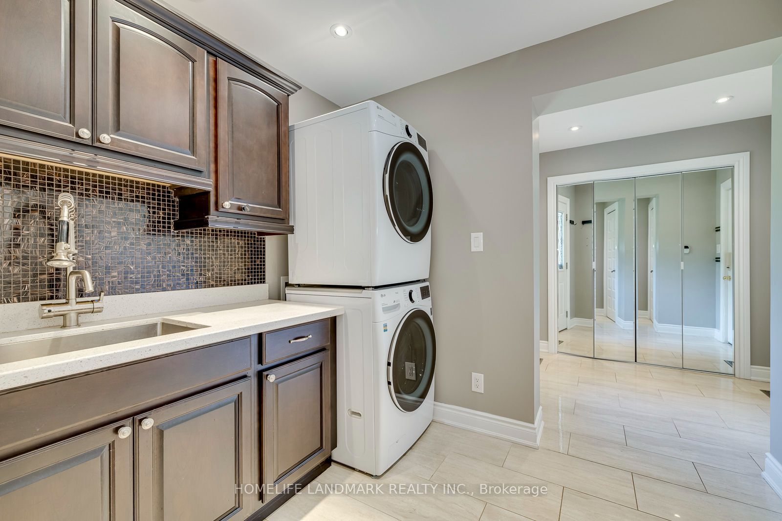 2333 Bennington Gate Property Photo 14