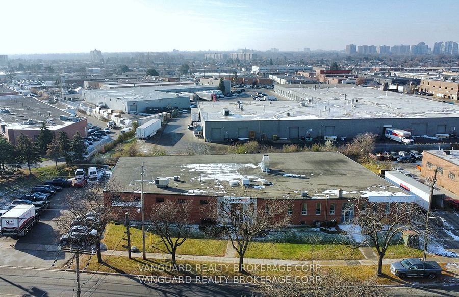 185 Toryork Drive