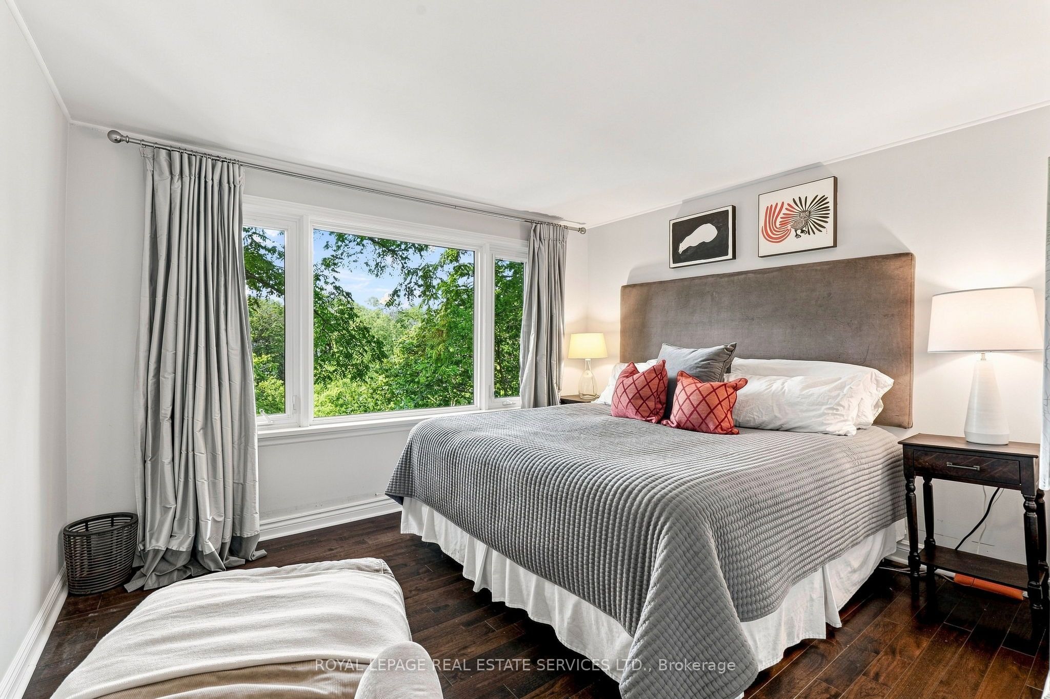 372 Trafalgar Road Property Photo 9