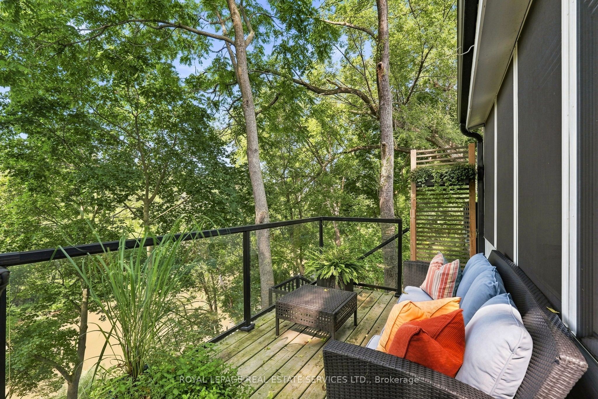 372 Trafalgar Road Property Photo 25