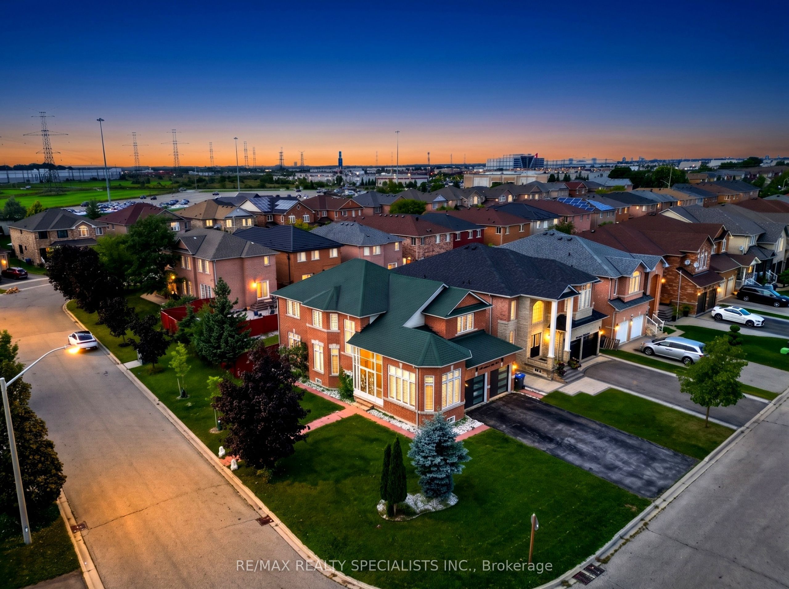 3463 Crimson King Circle