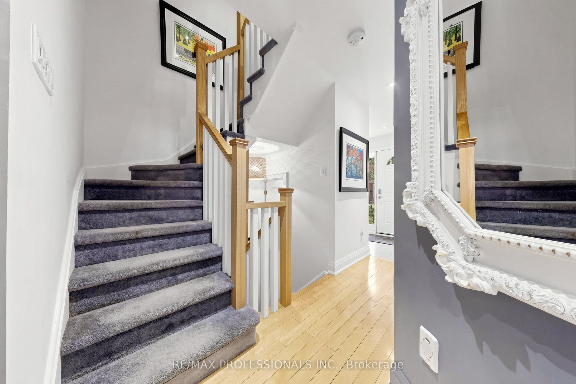 1064 Queen Street W 15a Property Photo 13