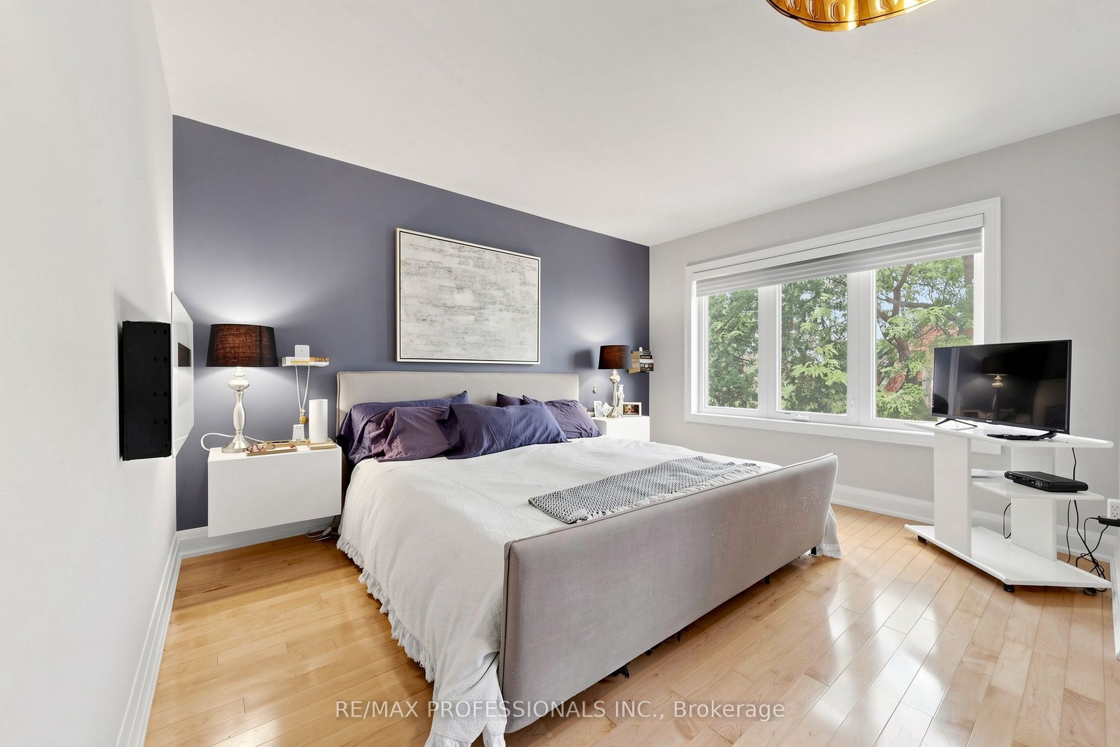 1064 Queen Street W 15a Property Photo 15