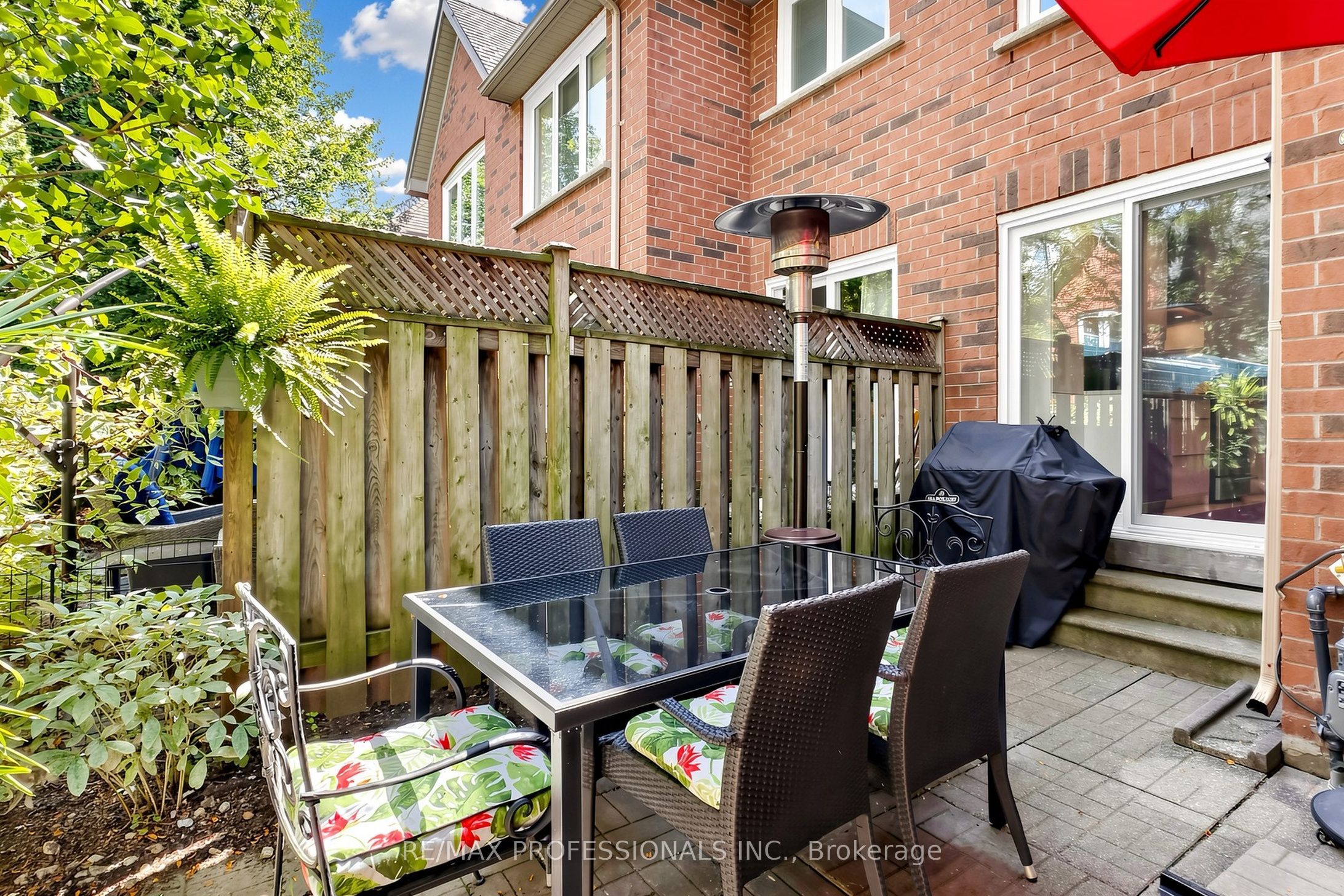 1064 Queen Street W 15a Property Photo 36