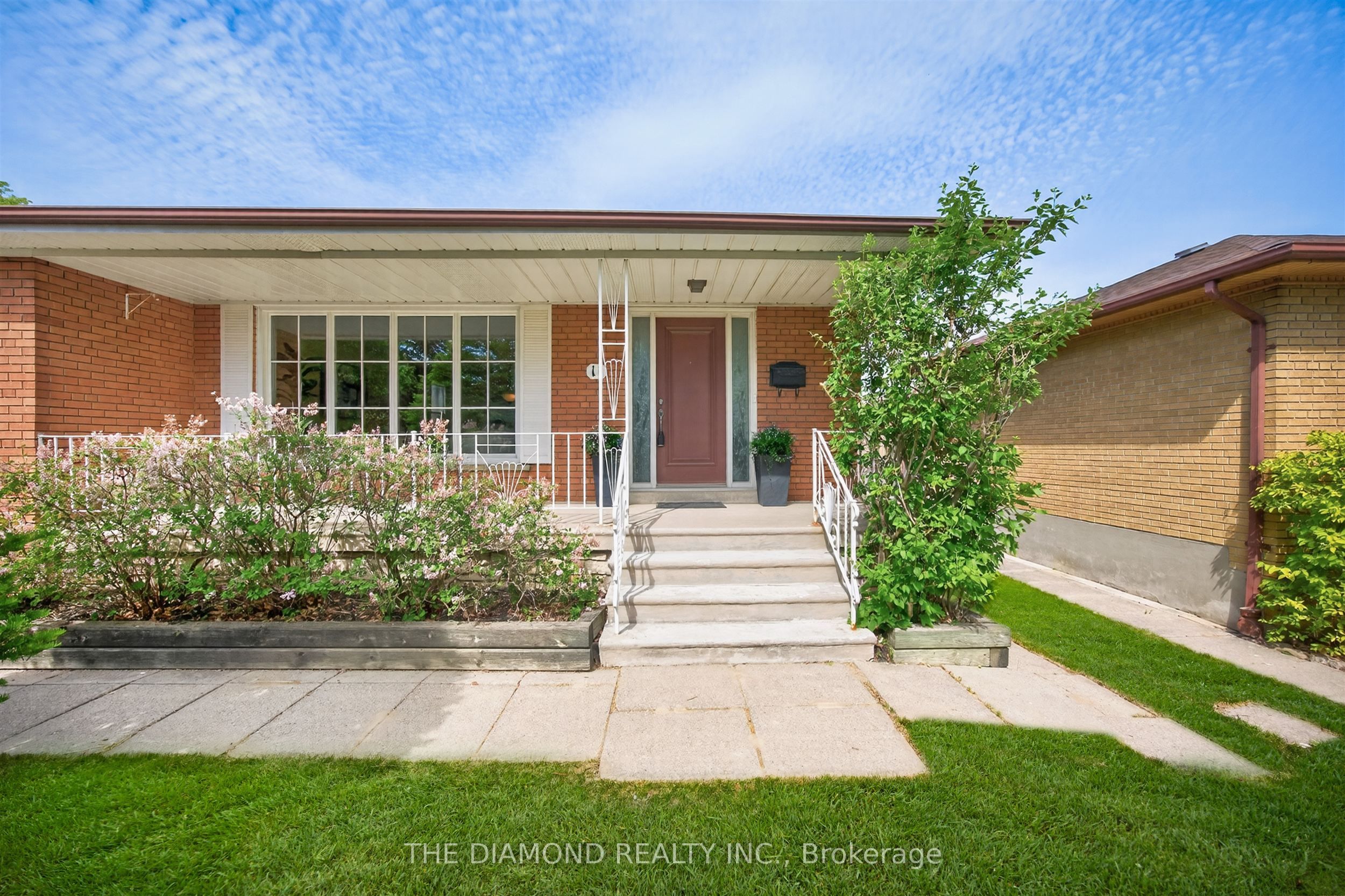 11 Swordbill Drive Property Photo 2
