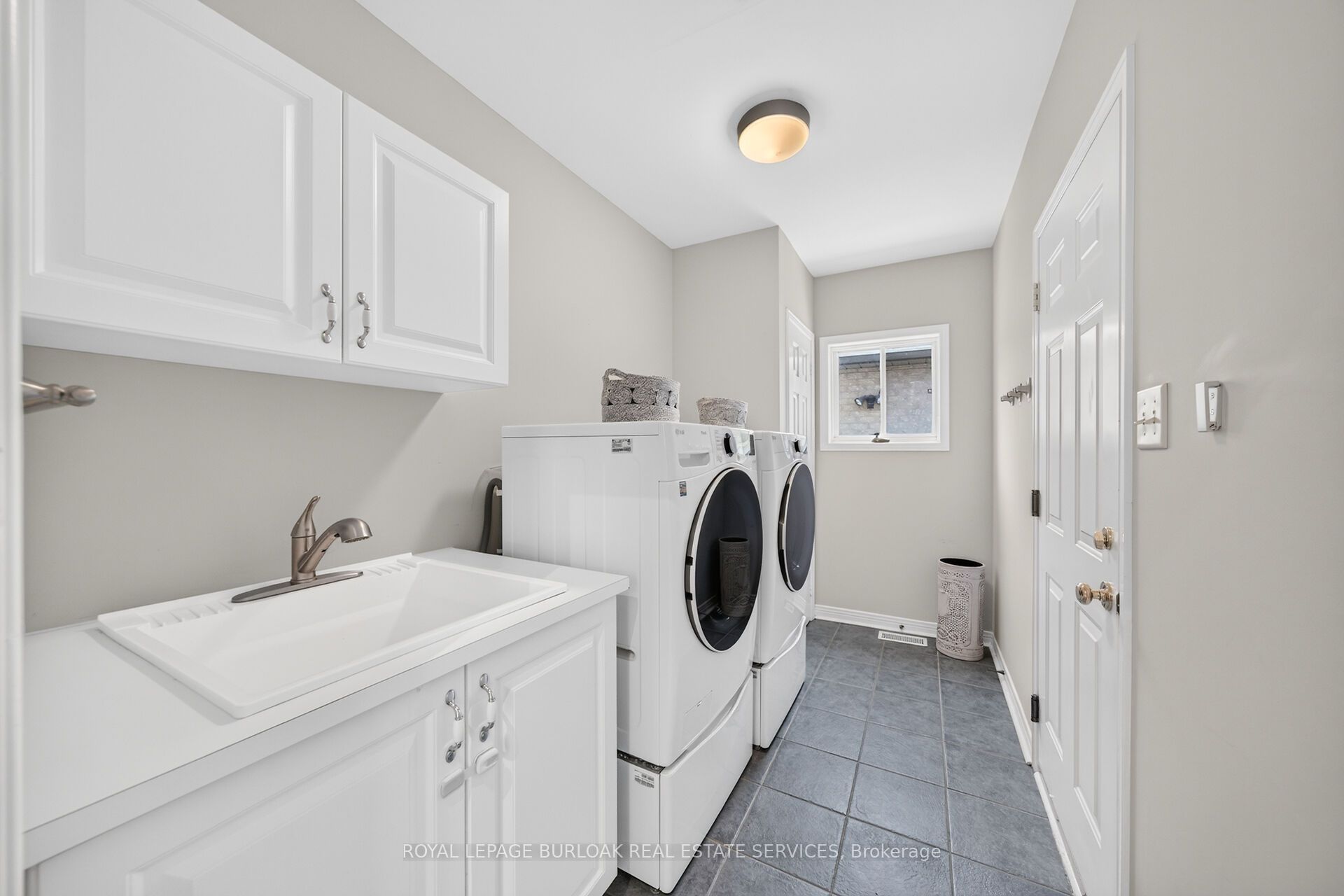 2203 Turnberry Road Property Photo 7