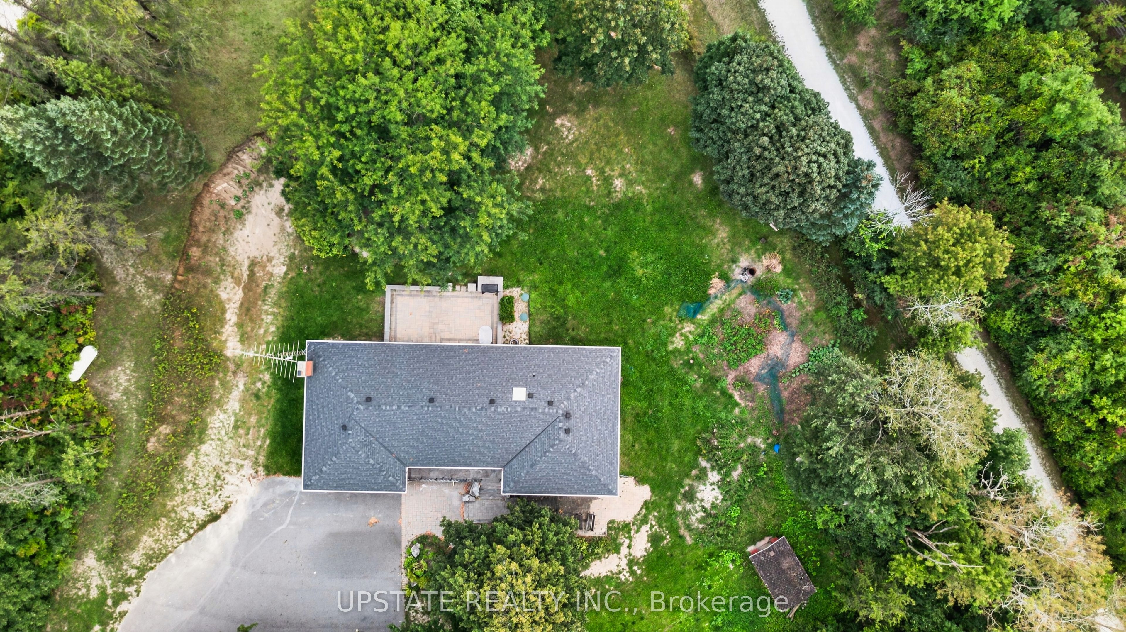 16072 The Gore Road Property Photo 46
