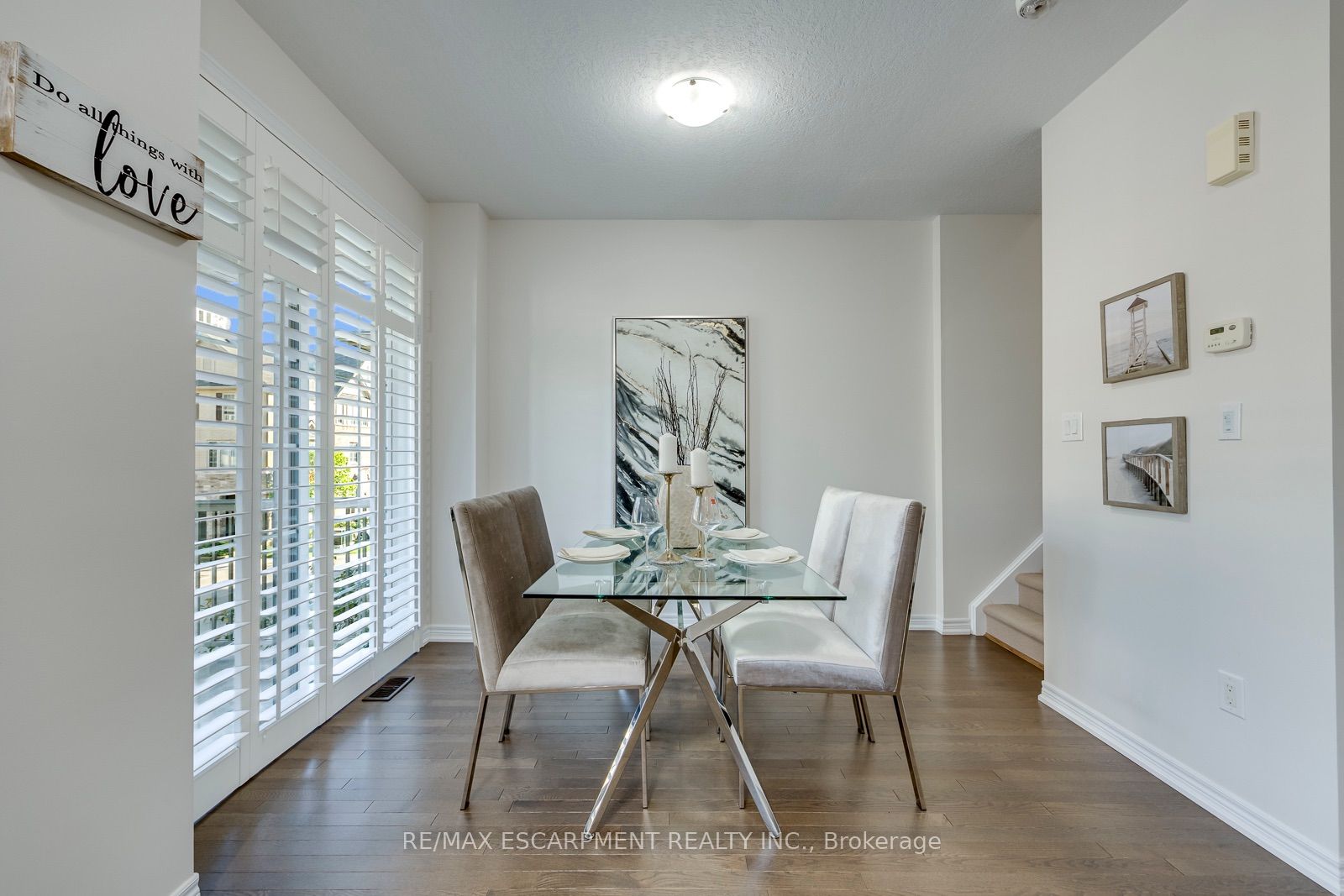393 Grantham Common Property Photo 19