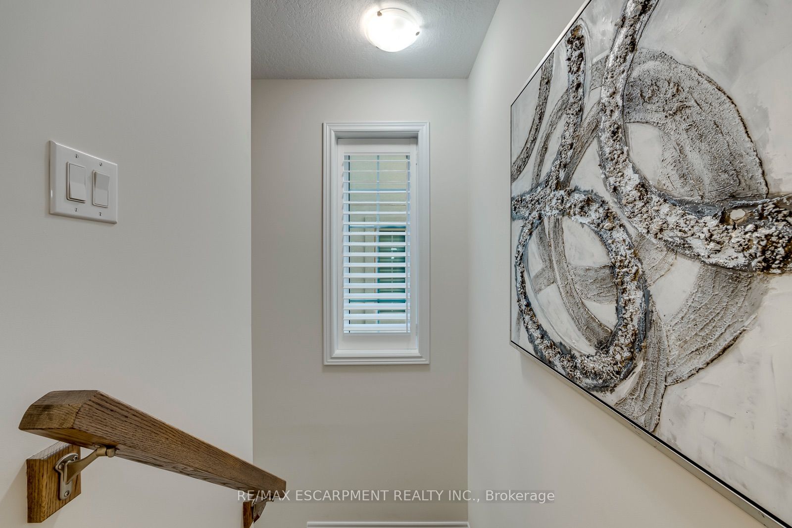 393 Grantham Common Property Photo 25