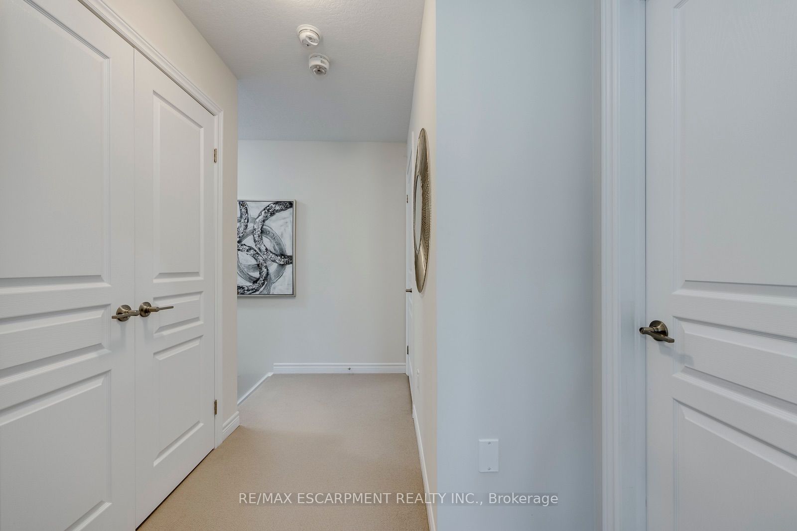 393 Grantham Common Property Photo 26