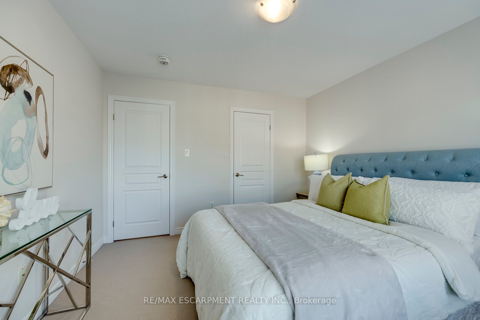 393 Grantham Common Property Photo 30